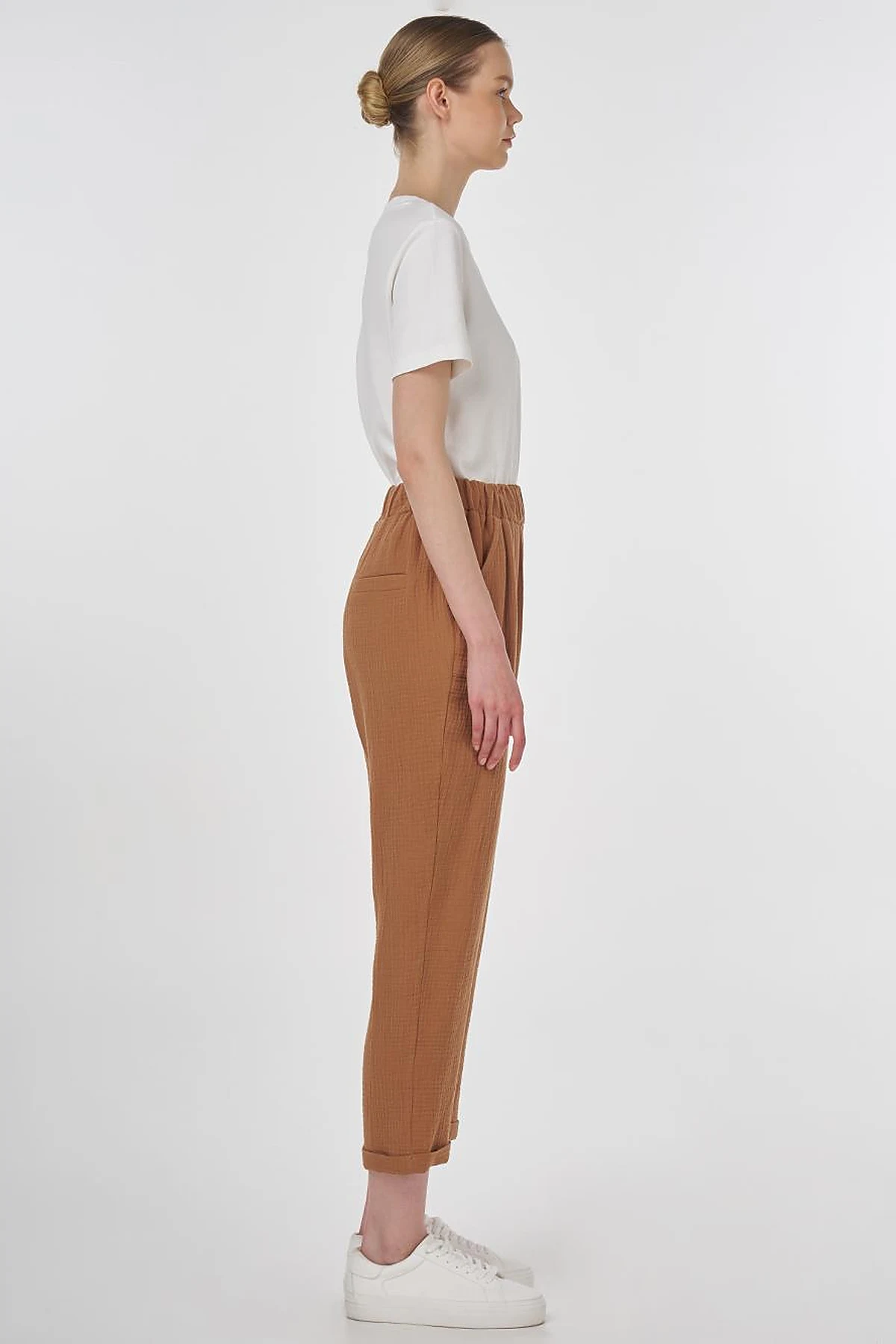 Carrot Fit Muslin Pants Tobacco
