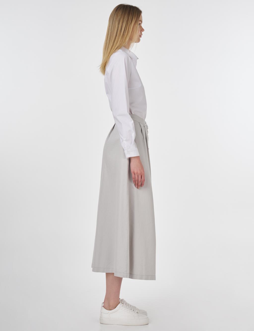 Embroidered Canvas Skirt in Light Gray