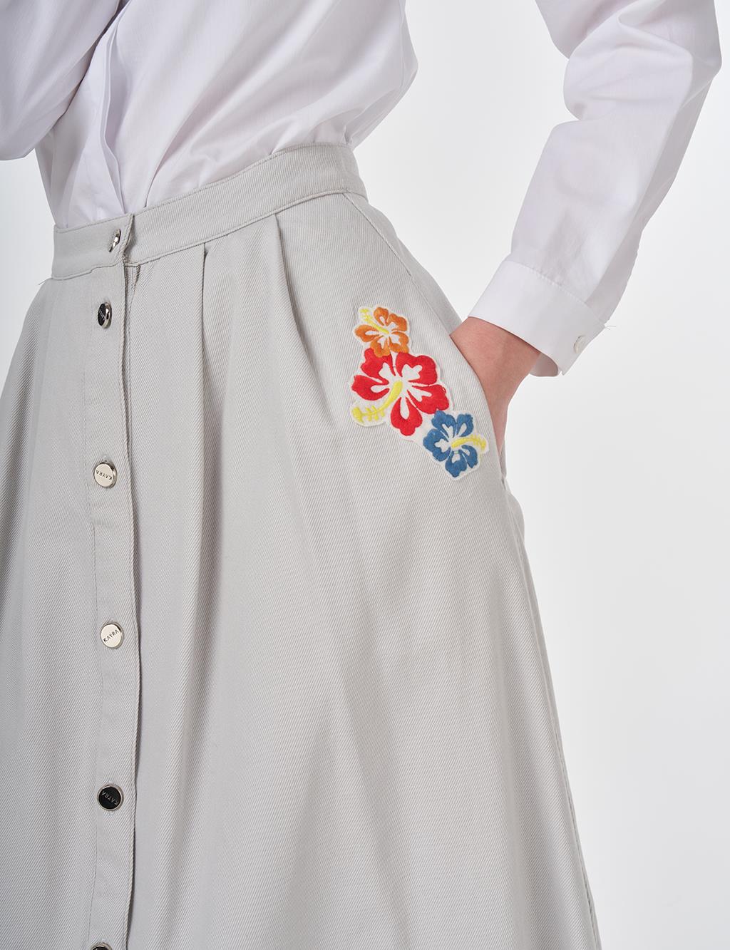 Embroidered Canvas Skirt in Light Gray