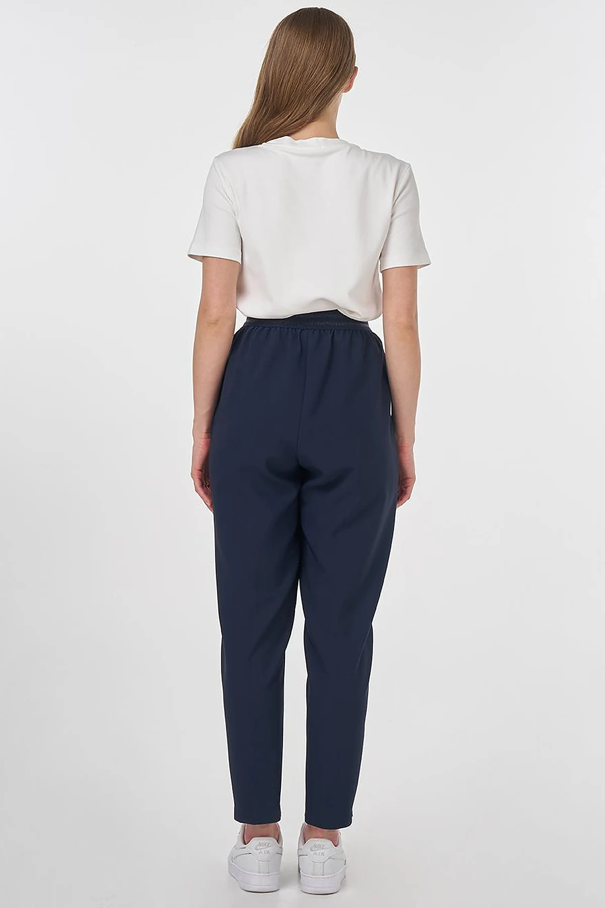 High-Waist Pants with Topstitched Seams – Dark Navy 