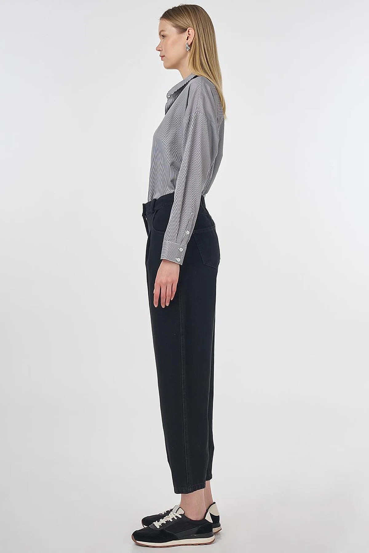  High-Waist Denim Pants Black