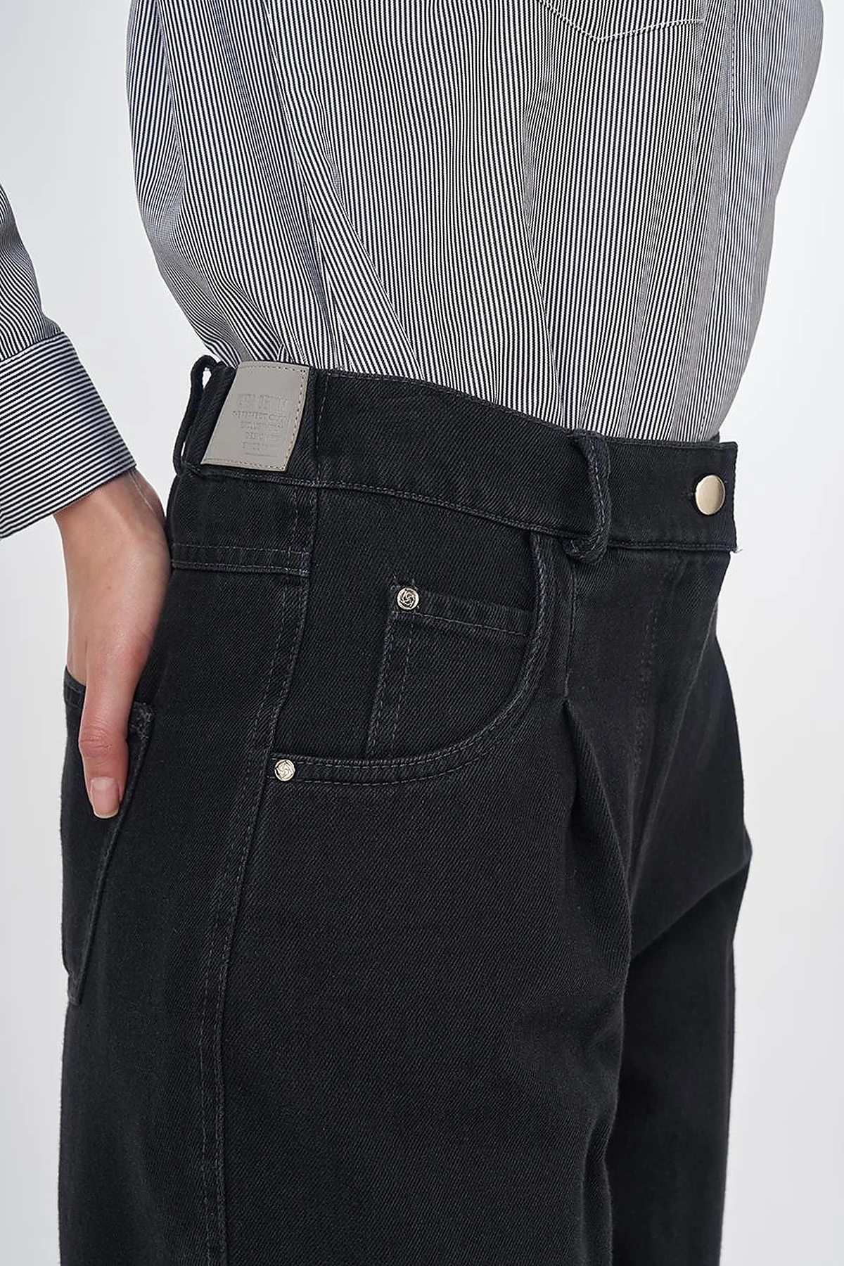  High-Waist Denim Pants Black
