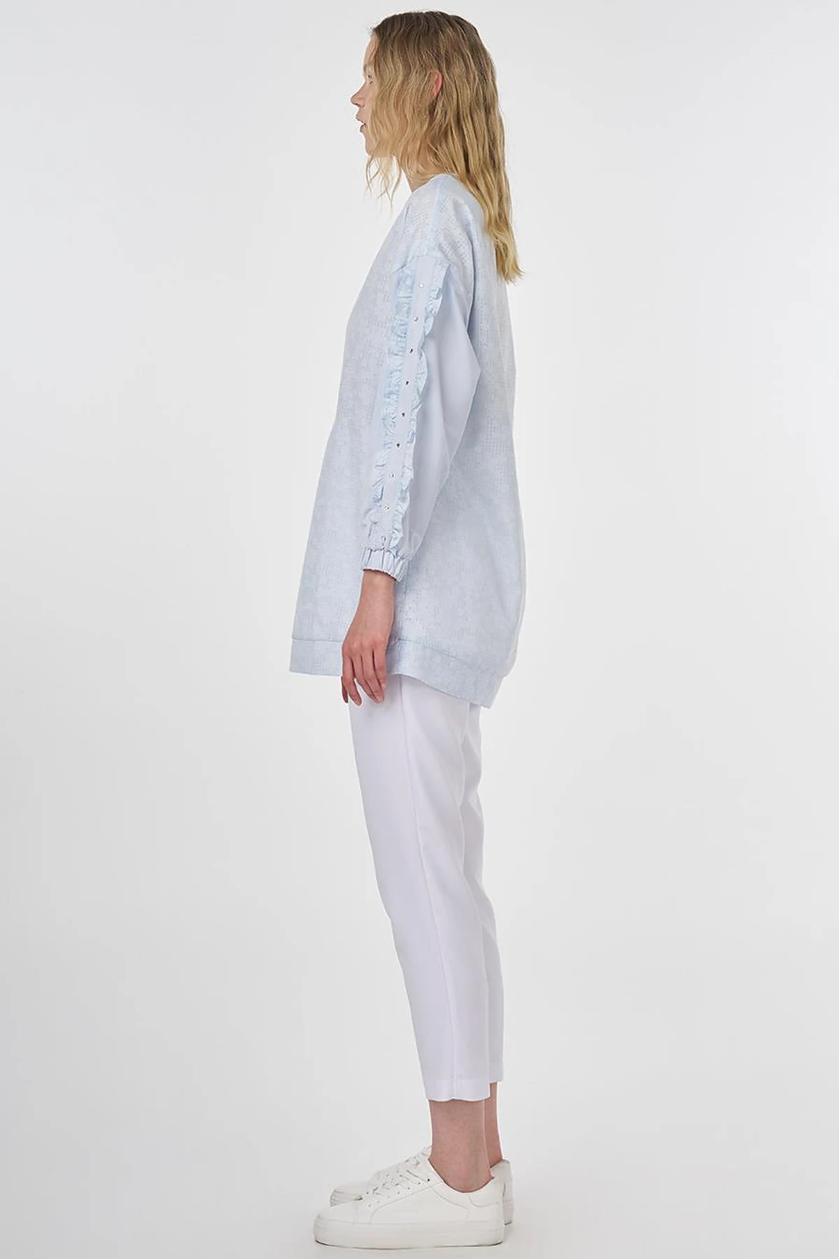Floral Printed Ruffled Sweatshirt Blue 