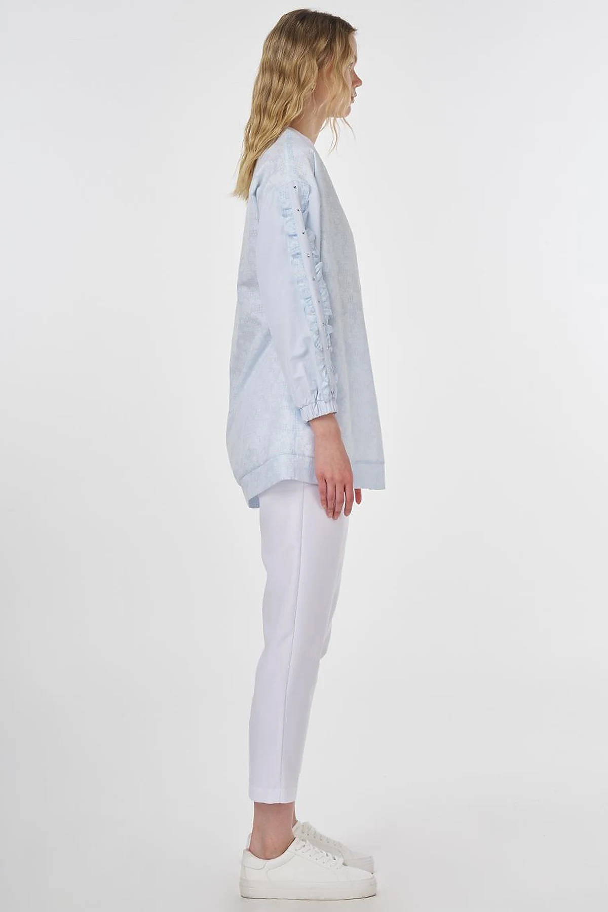 Floral Printed Ruffled Sweatshirt Blue 