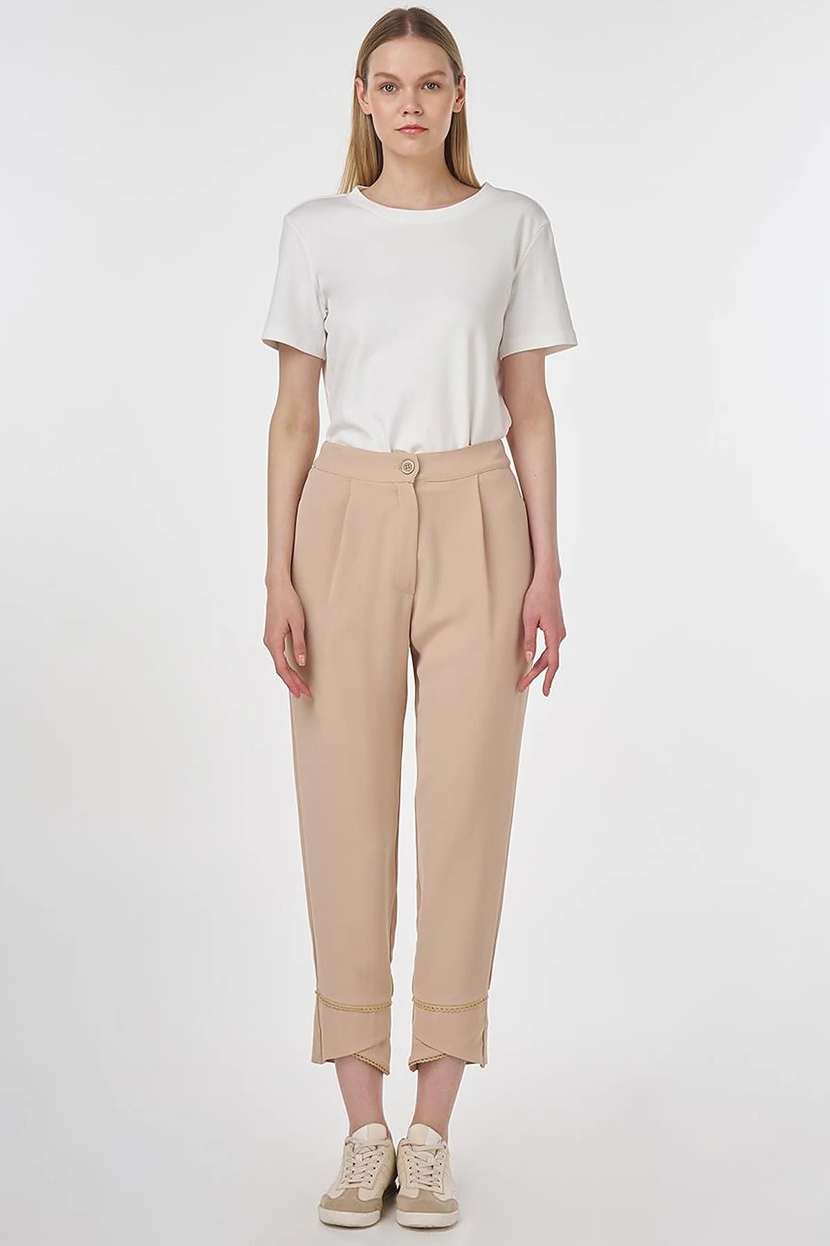 Stitch Detail Crepe Pants Beige