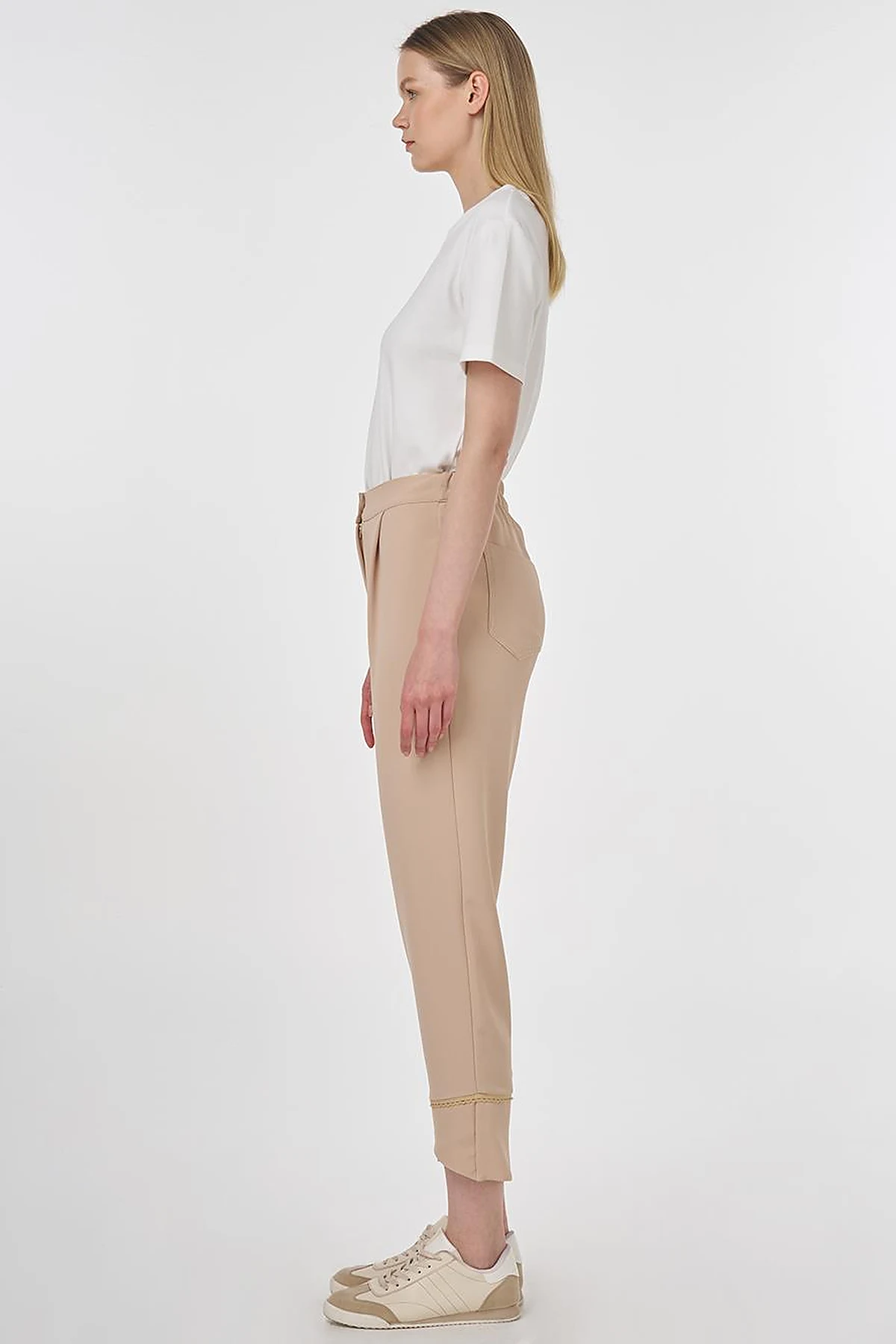 Stitch Detail Crepe Pants Beige