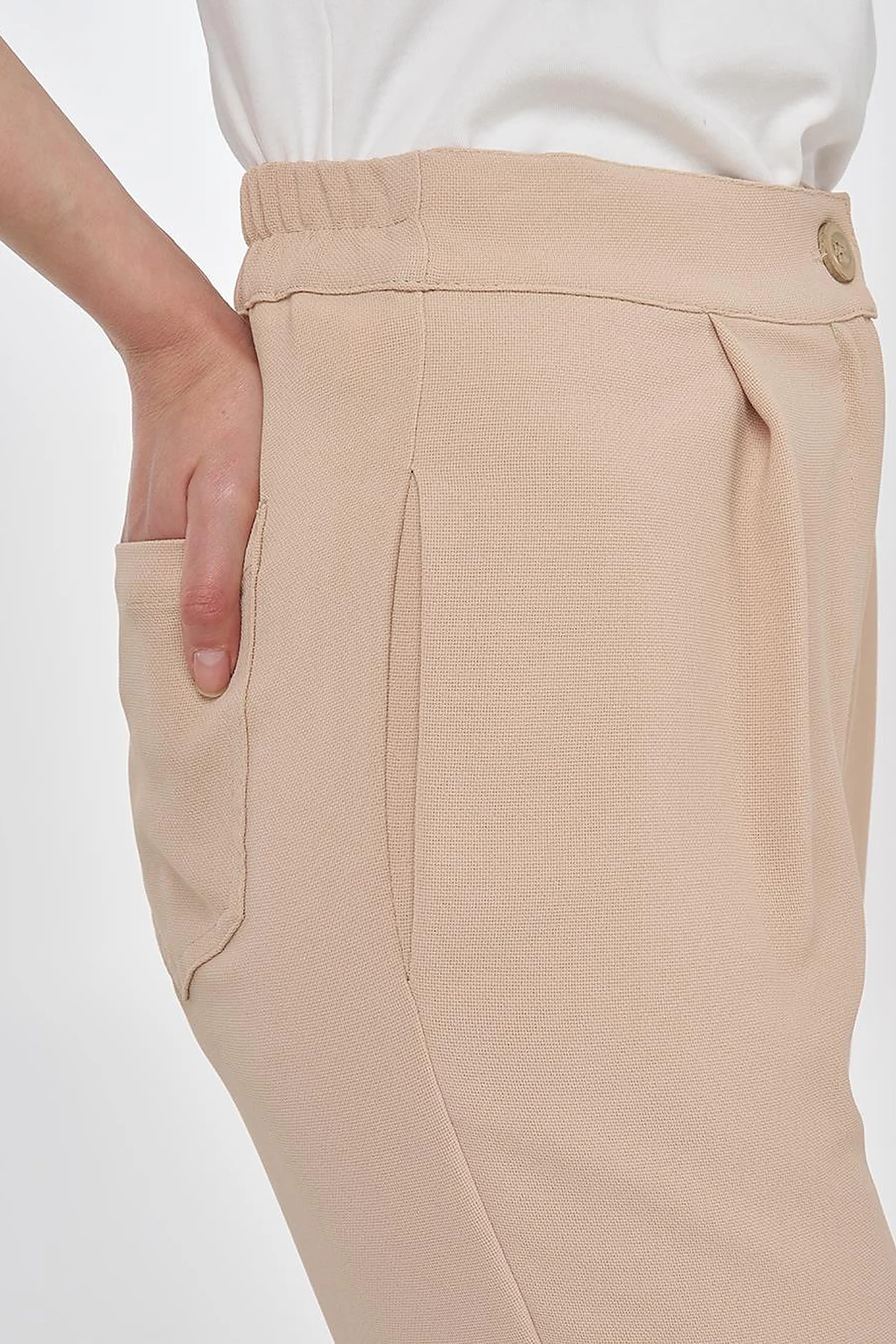Stitch Detail Crepe Pants Beige