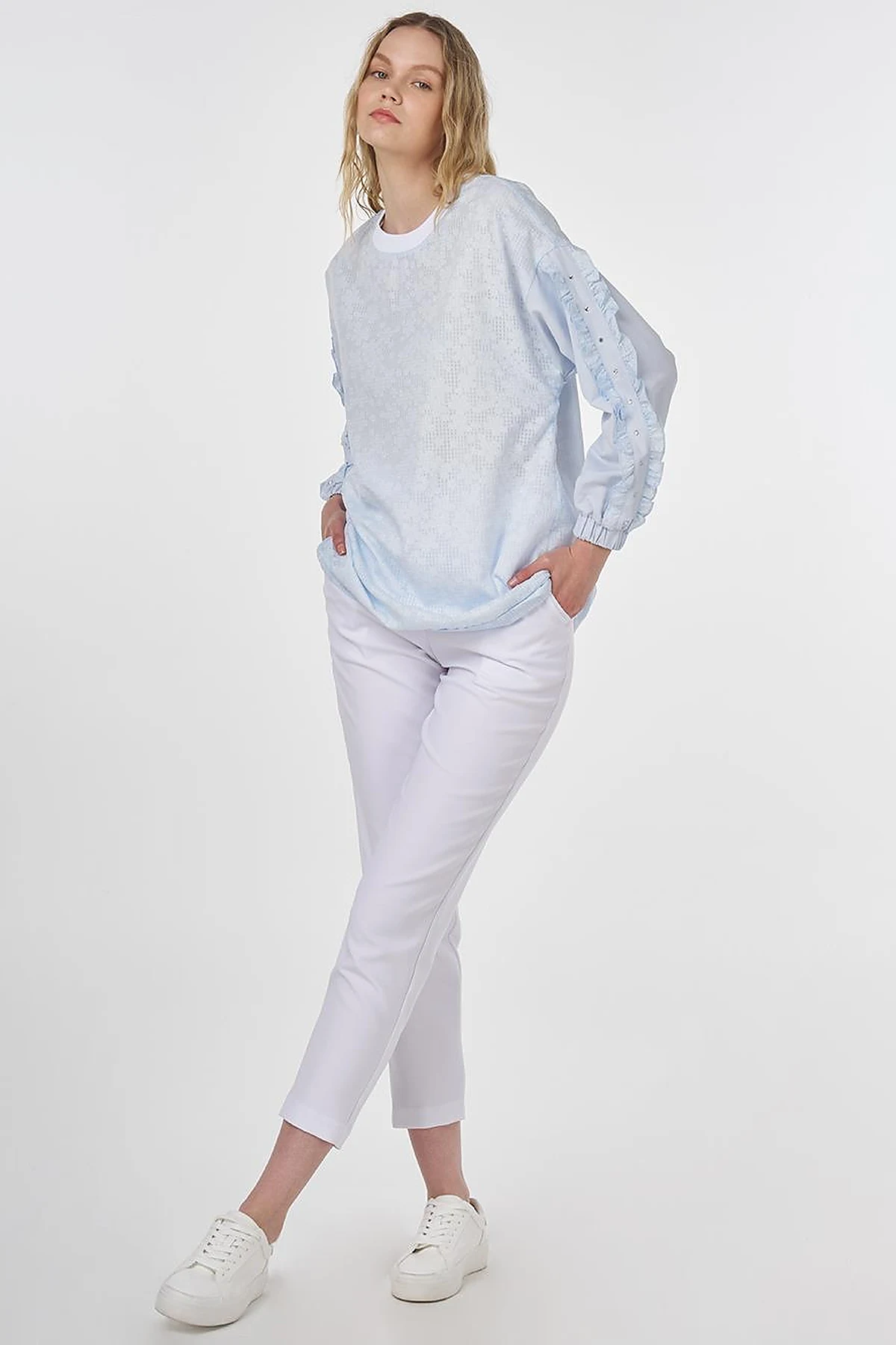 Floral Printed Ruffled Sweatshirt Blue 