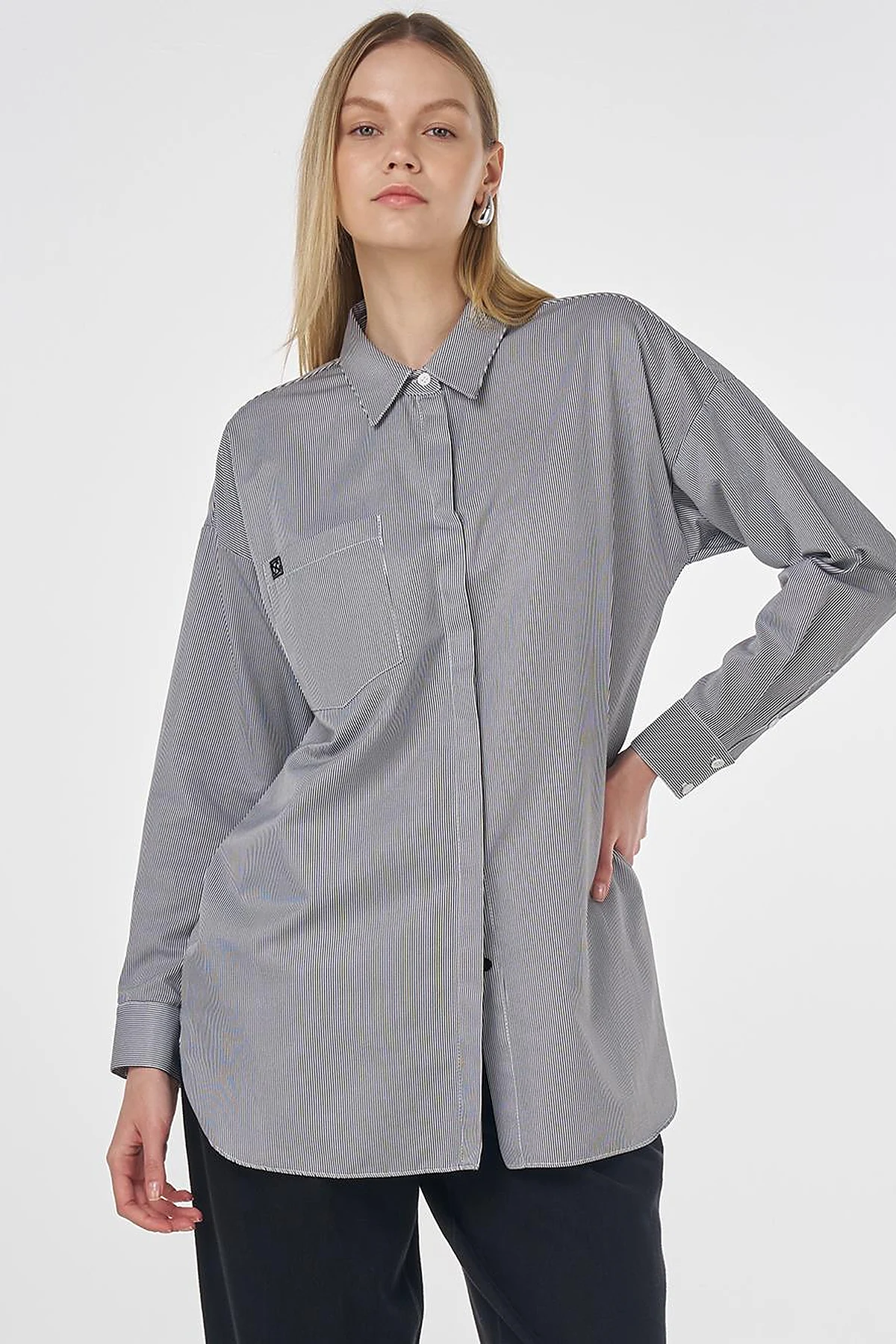 Single-Pocket Cotton Basic Tunic Black