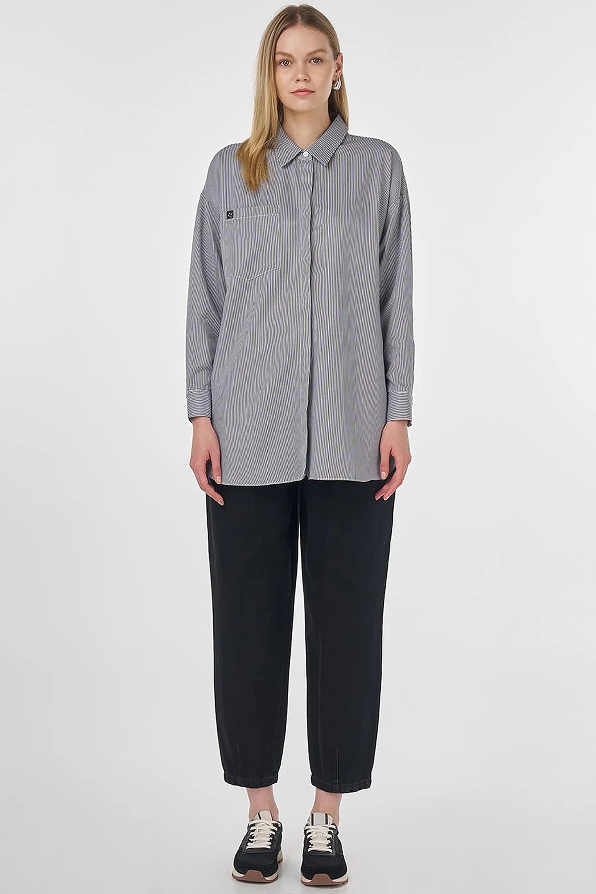 Single-Pocket Cotton Basic Tunic Black