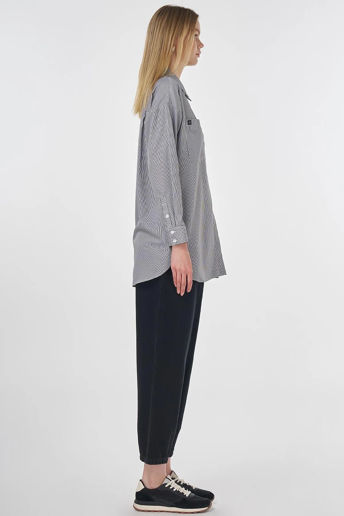Single-Pocket Cotton Basic Tunic Black
