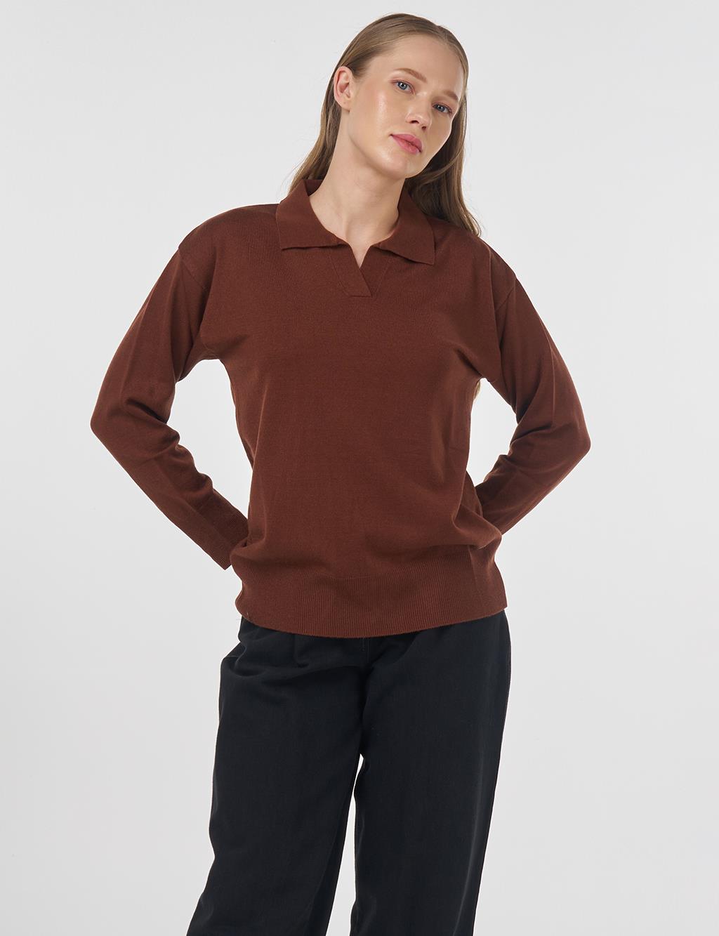 Collared Knit Sweater in Reddish Brown