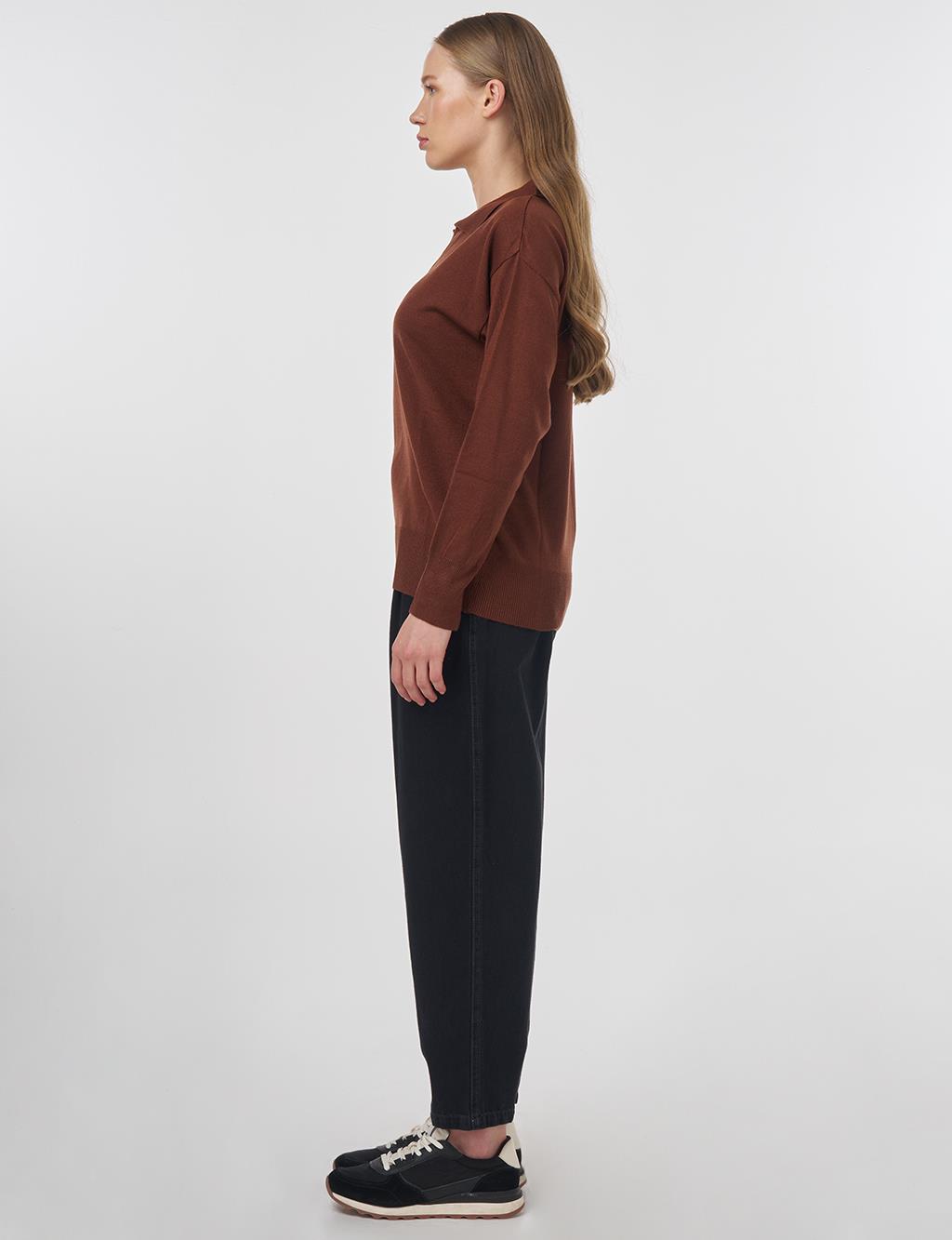 Collared Knit Sweater in Reddish Brown