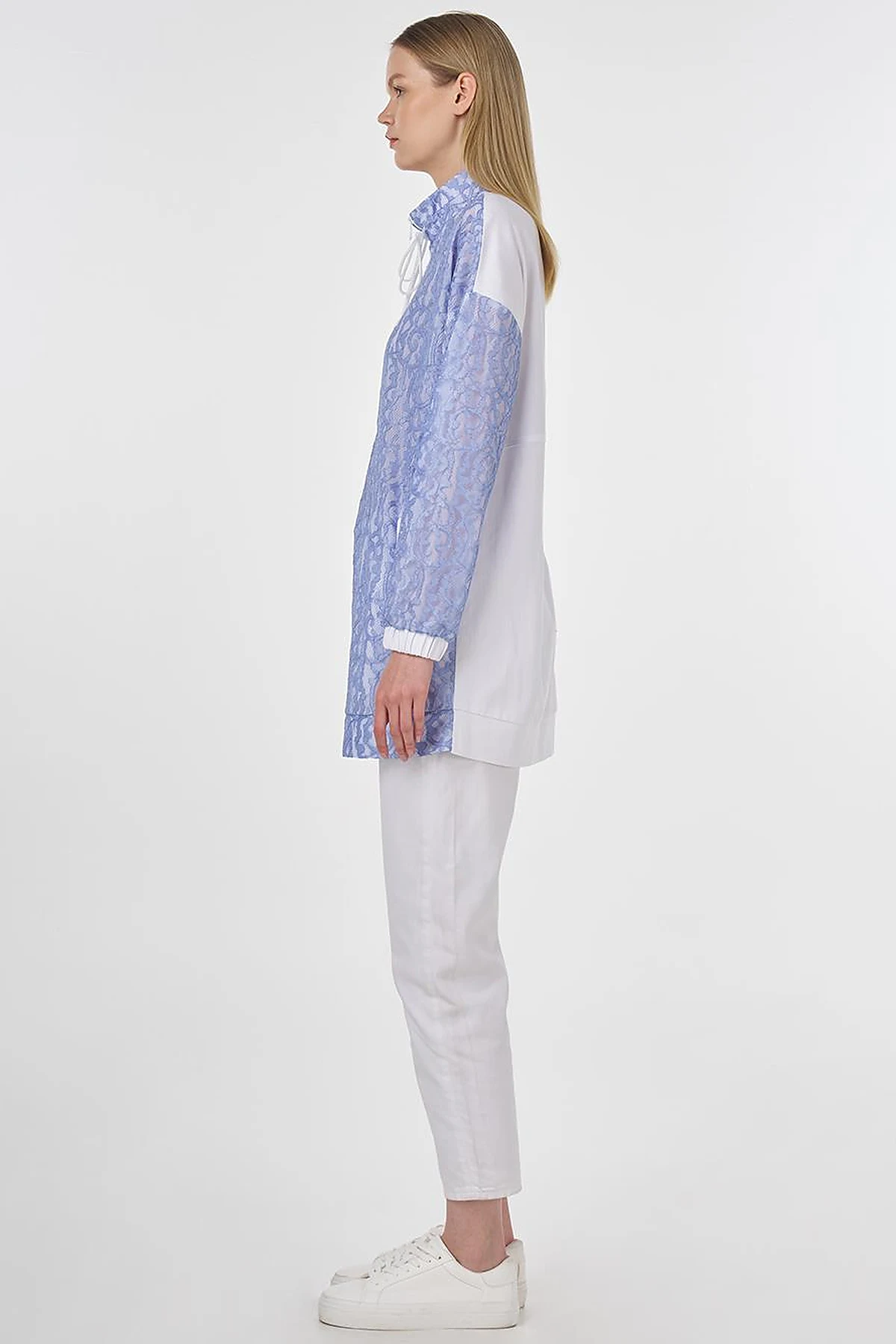 High Neck Lace Sweatshirt Sky Blue