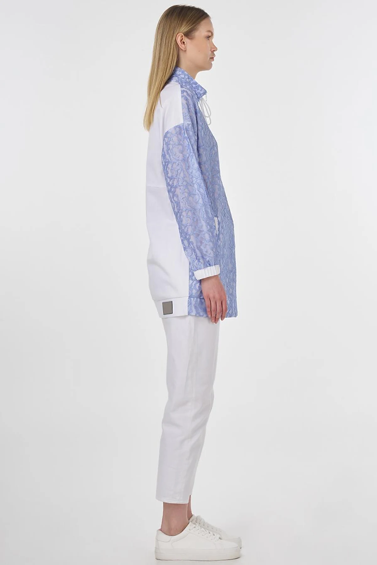 High Neck Lace Sweatshirt Sky Blue
