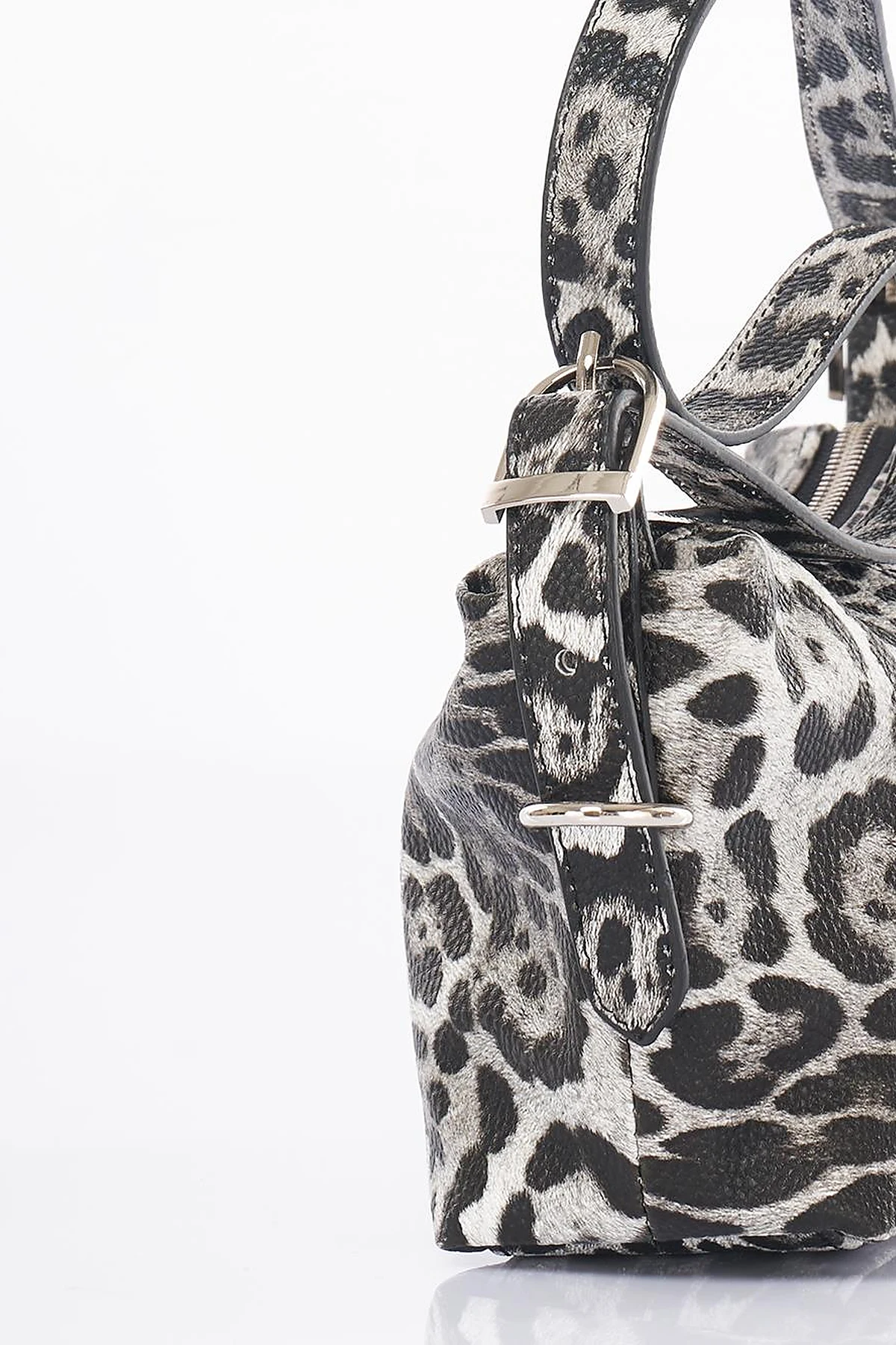 Leopard Pattern Shoulder Bag Black