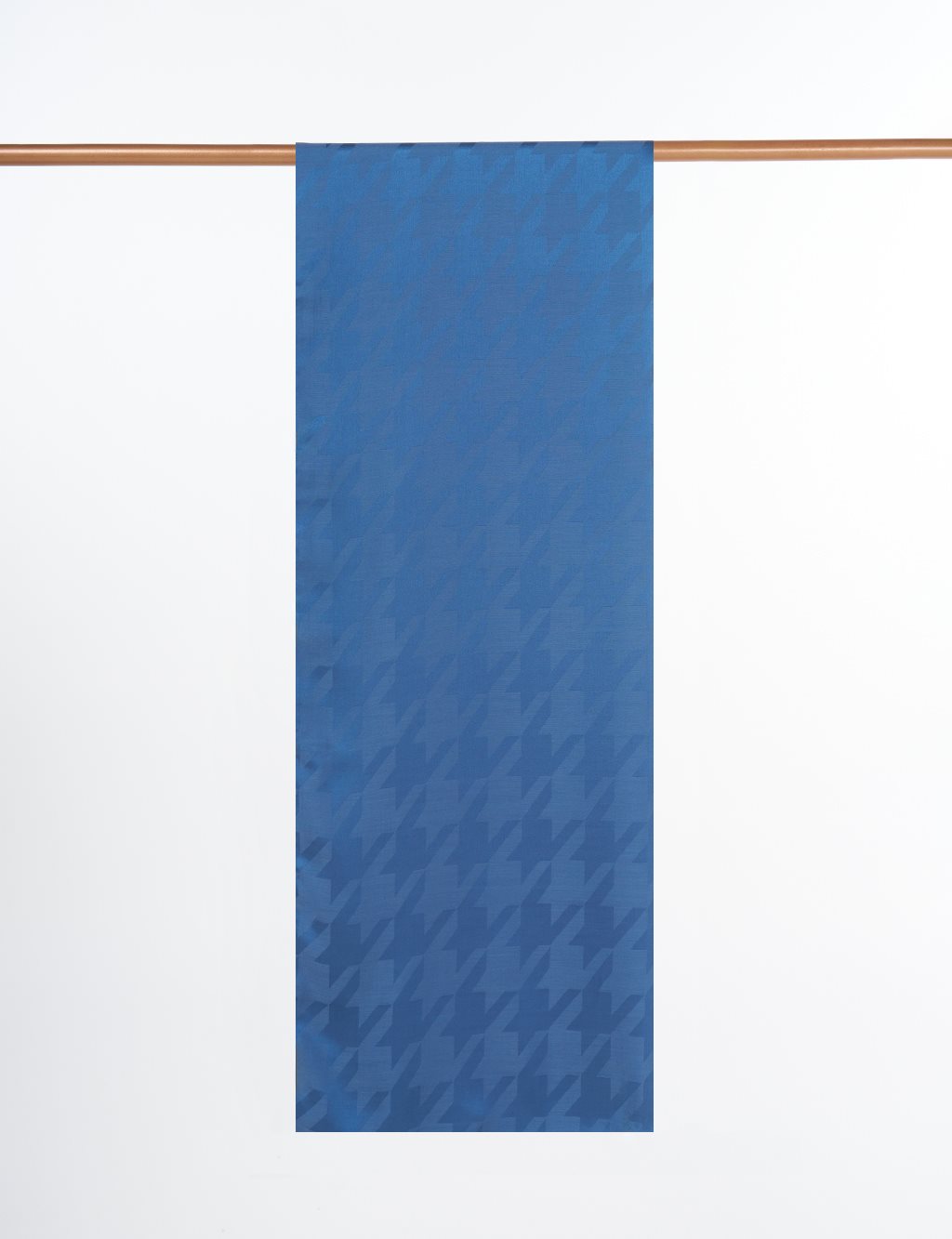 Hound's Foot Patterned Jacquard Shawl Indigo