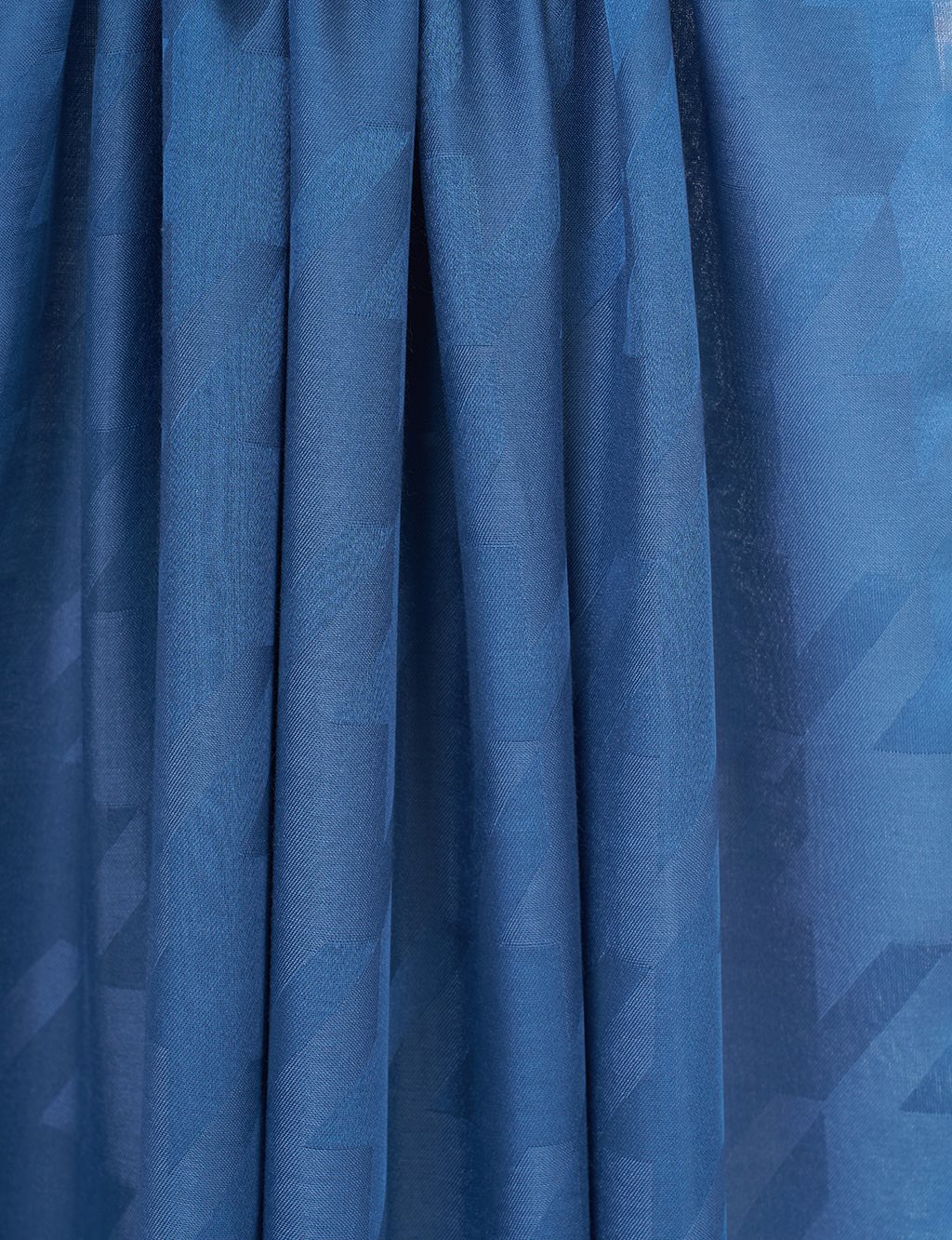 Hound's Foot Patterned Jacquard Shawl Indigo