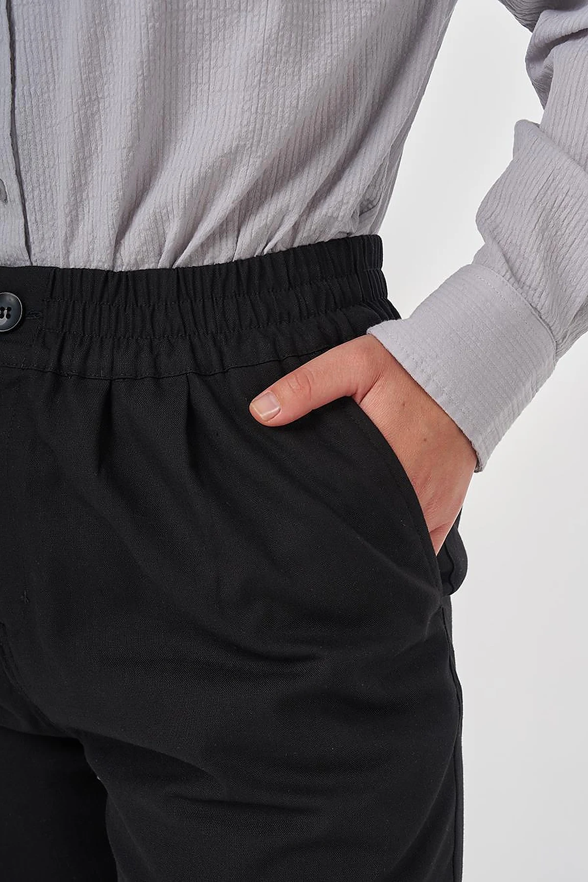 Elasticated Waist Straight-Leg Pants Black