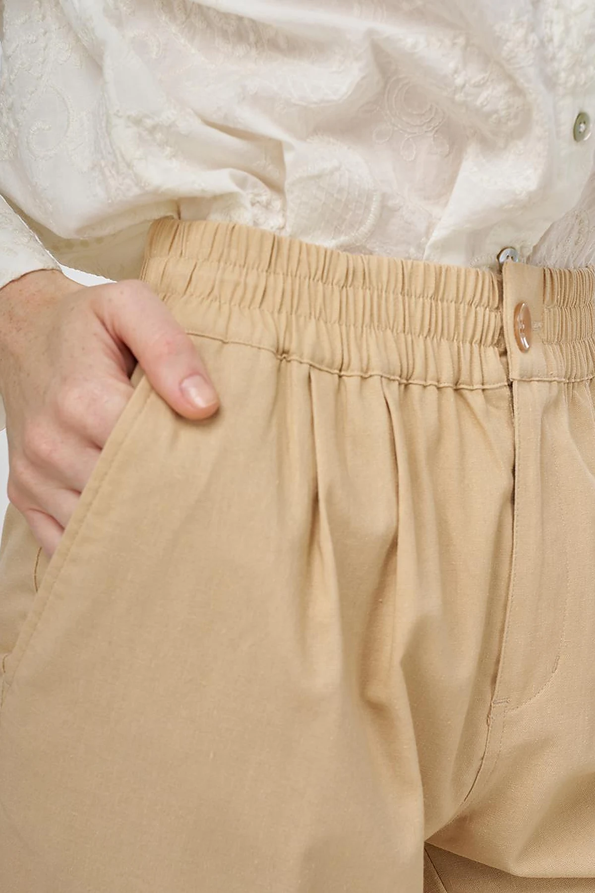 Elasticated Waist Straight-Leg Pants Beige