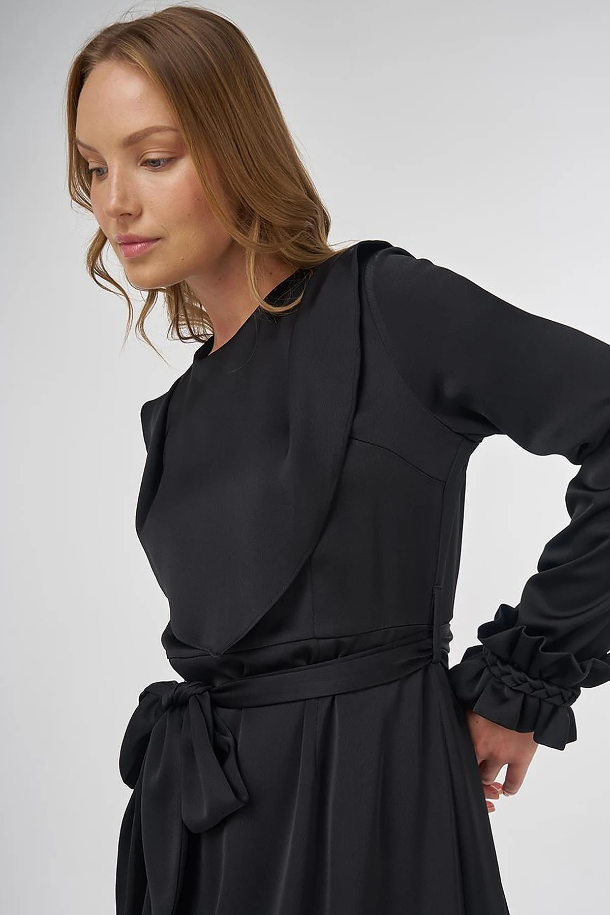 Satin Dress with Collar Detail Black