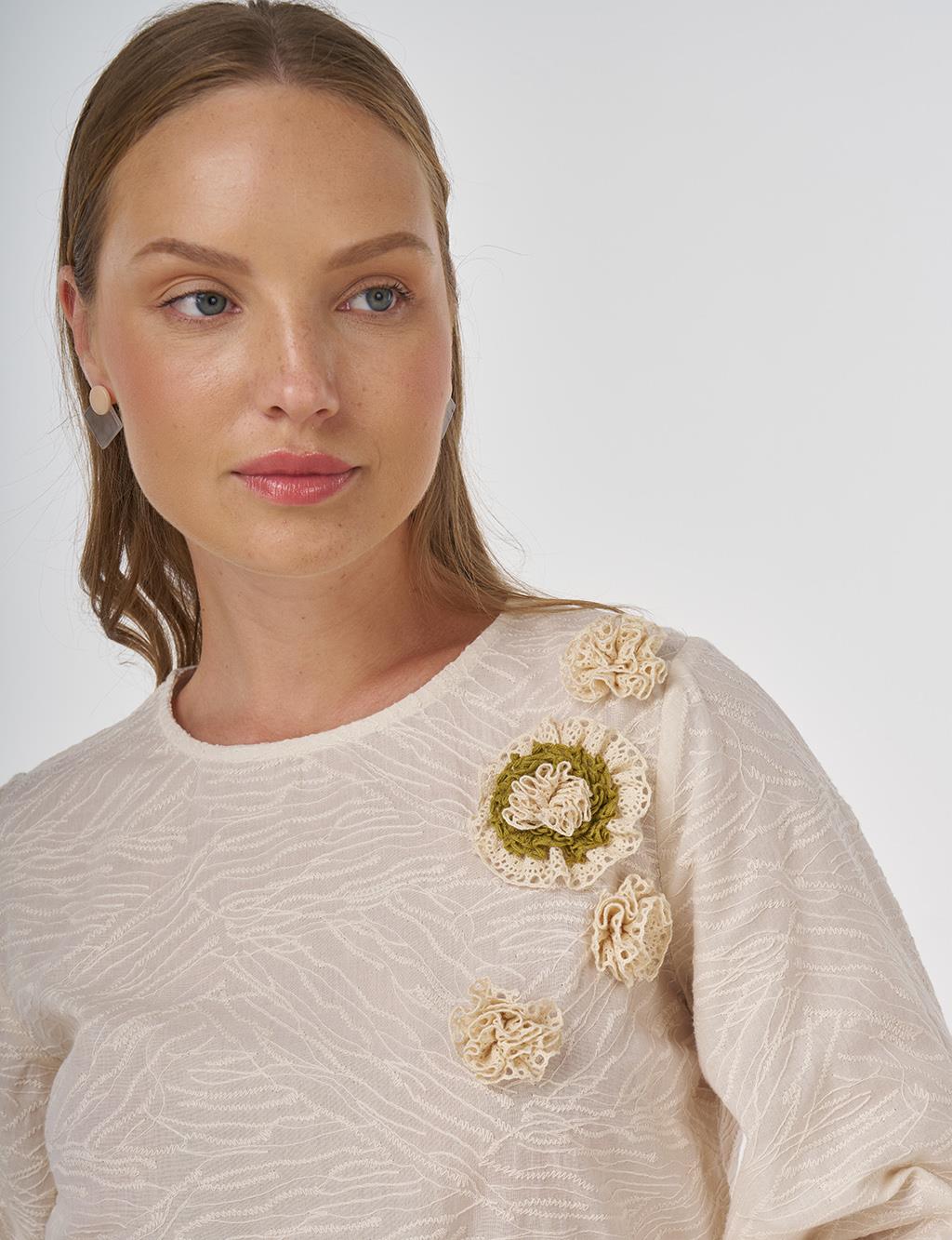 Floral Appliqué Cotton Blouse in Cream 