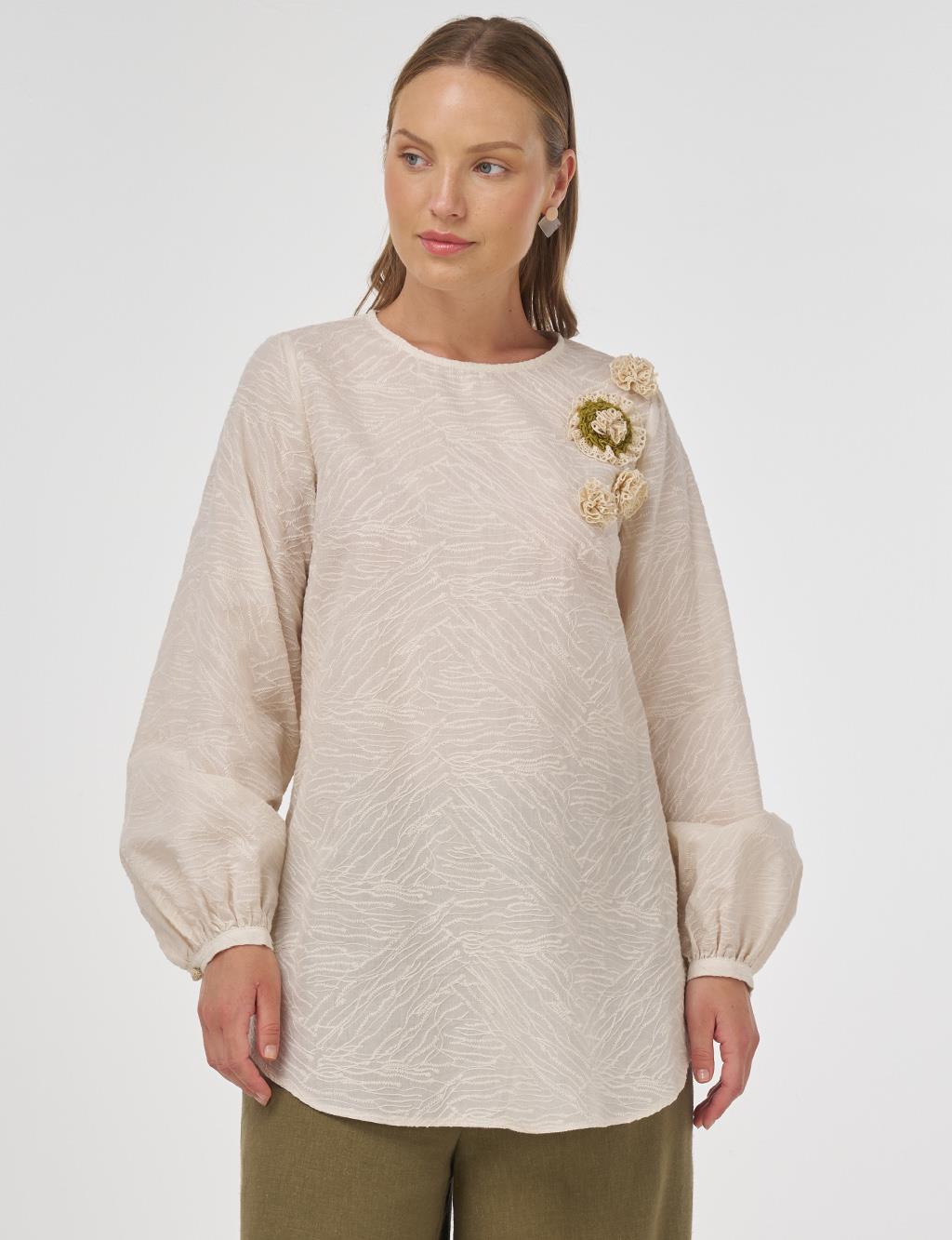 Floral Appliqué Cotton Blouse in Cream 