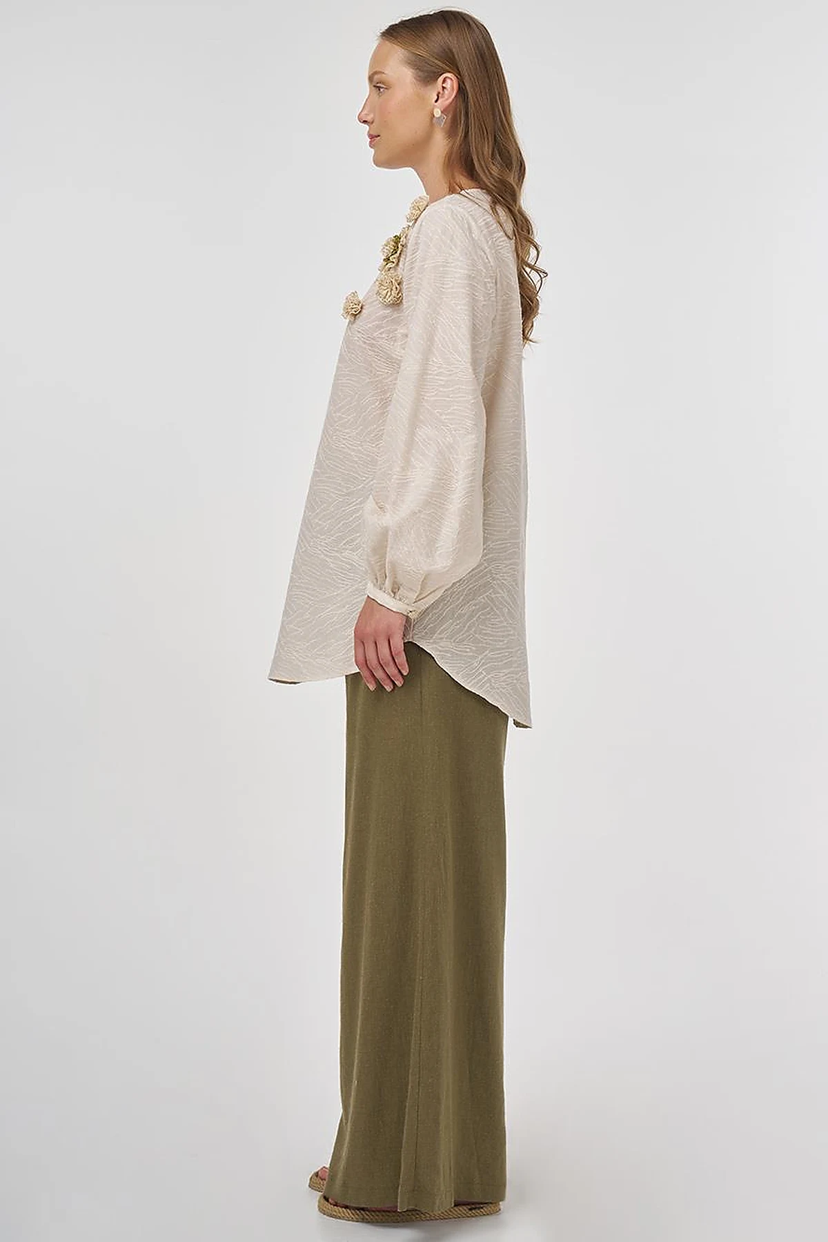 Floral Appliqué Cotton Blouse in Cream 