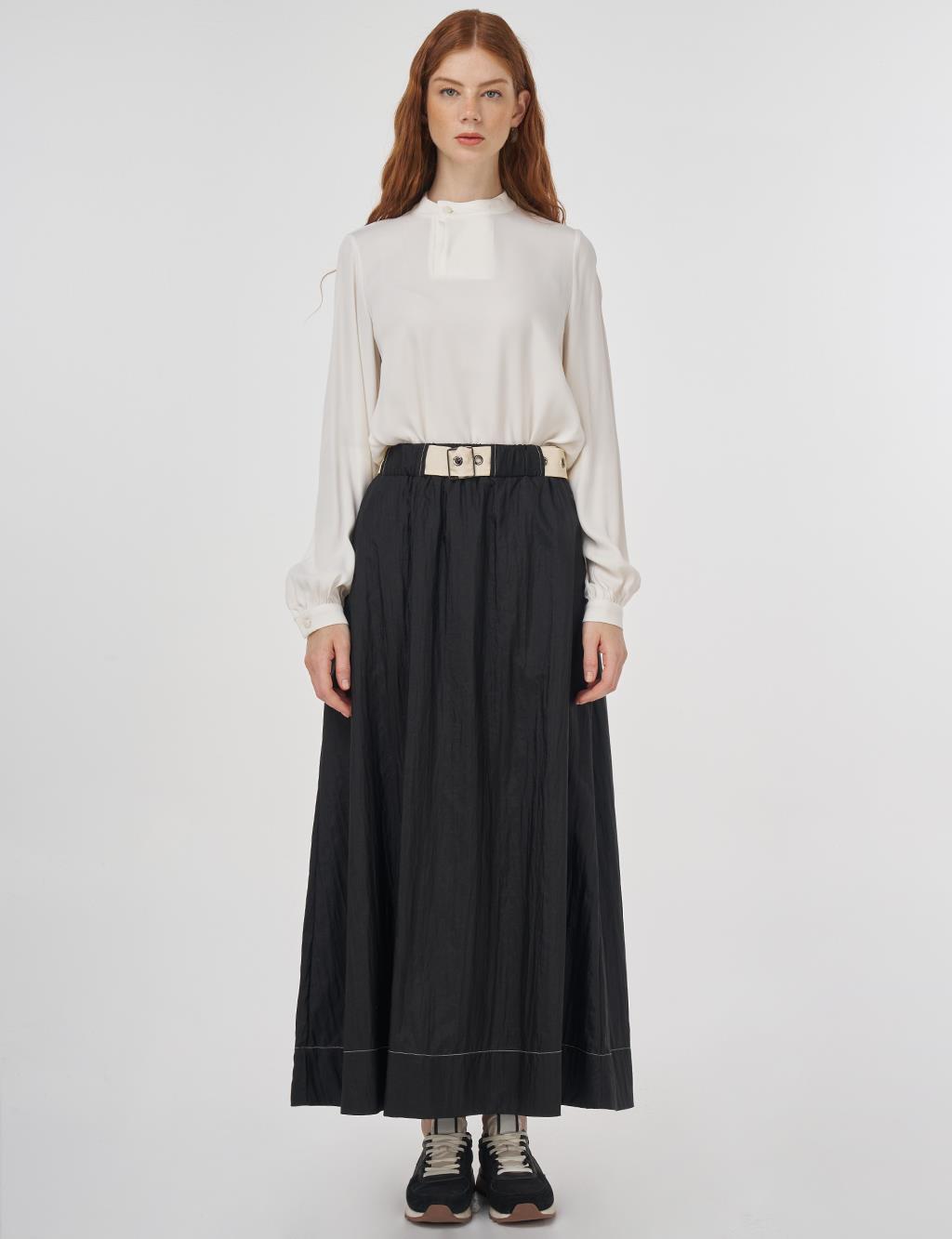Flared Skirt with Shiny Texture Black 