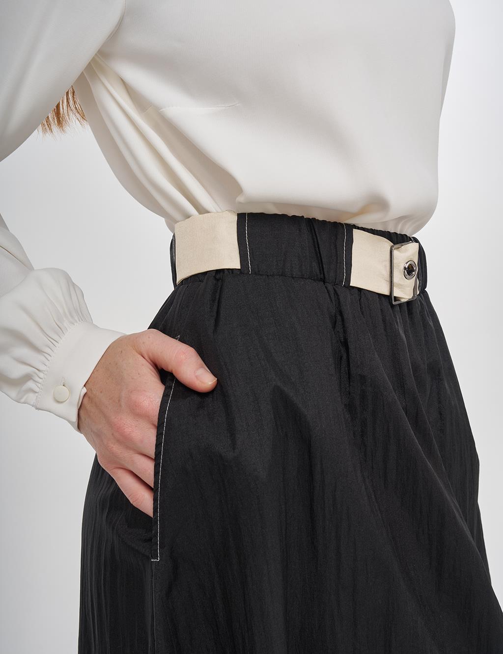 Flared Skirt with Shiny Texture Black 