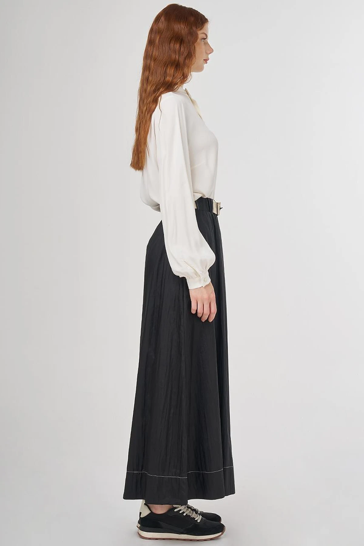 Flared Skirt with Shiny Texture Black 
