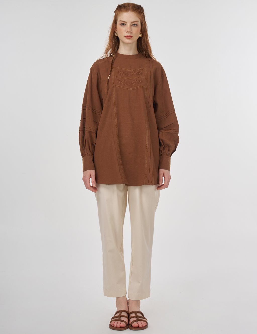 Pintuck-Stitched Cotton Linen Blouse Brown