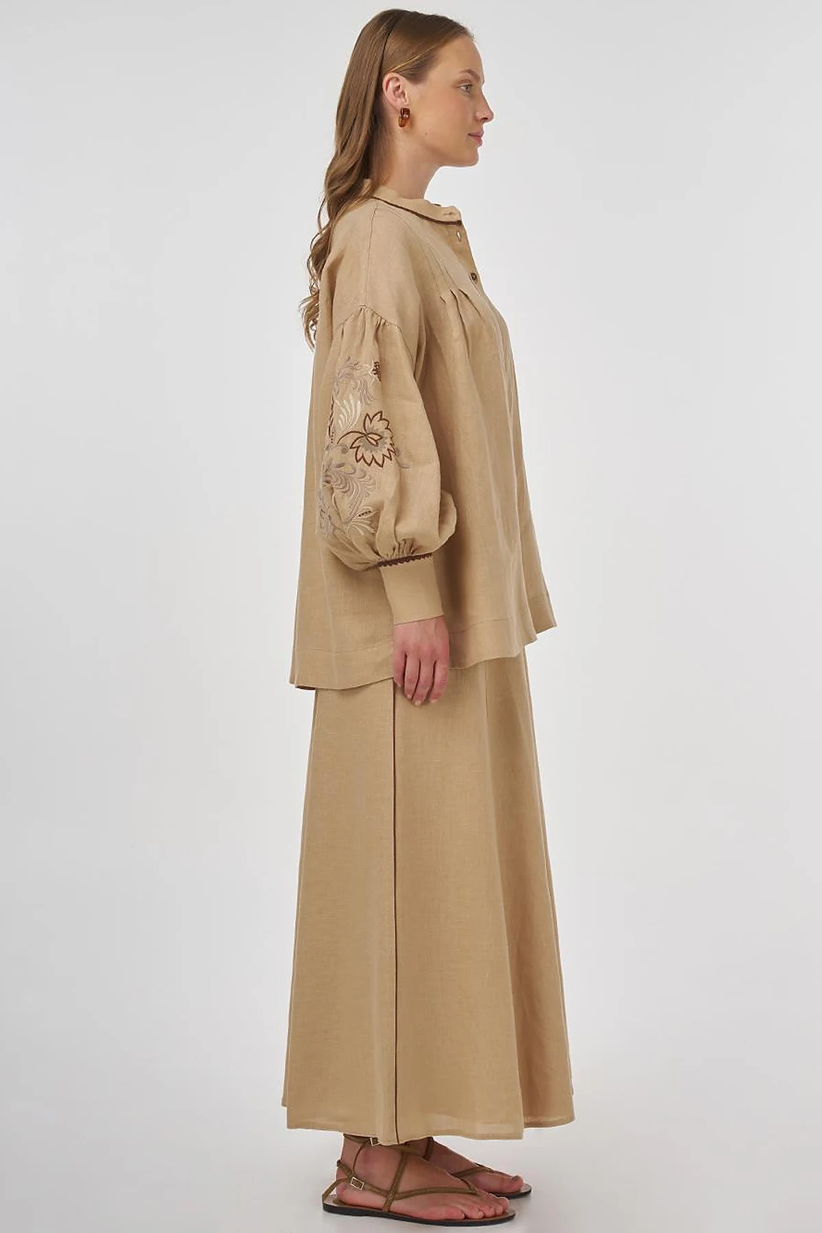 100% Linen Embroidered Two-Piece Set Beige