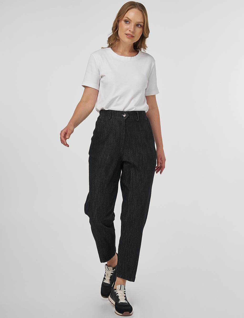 Buttoned Carrot-Cut Denim Pants Black