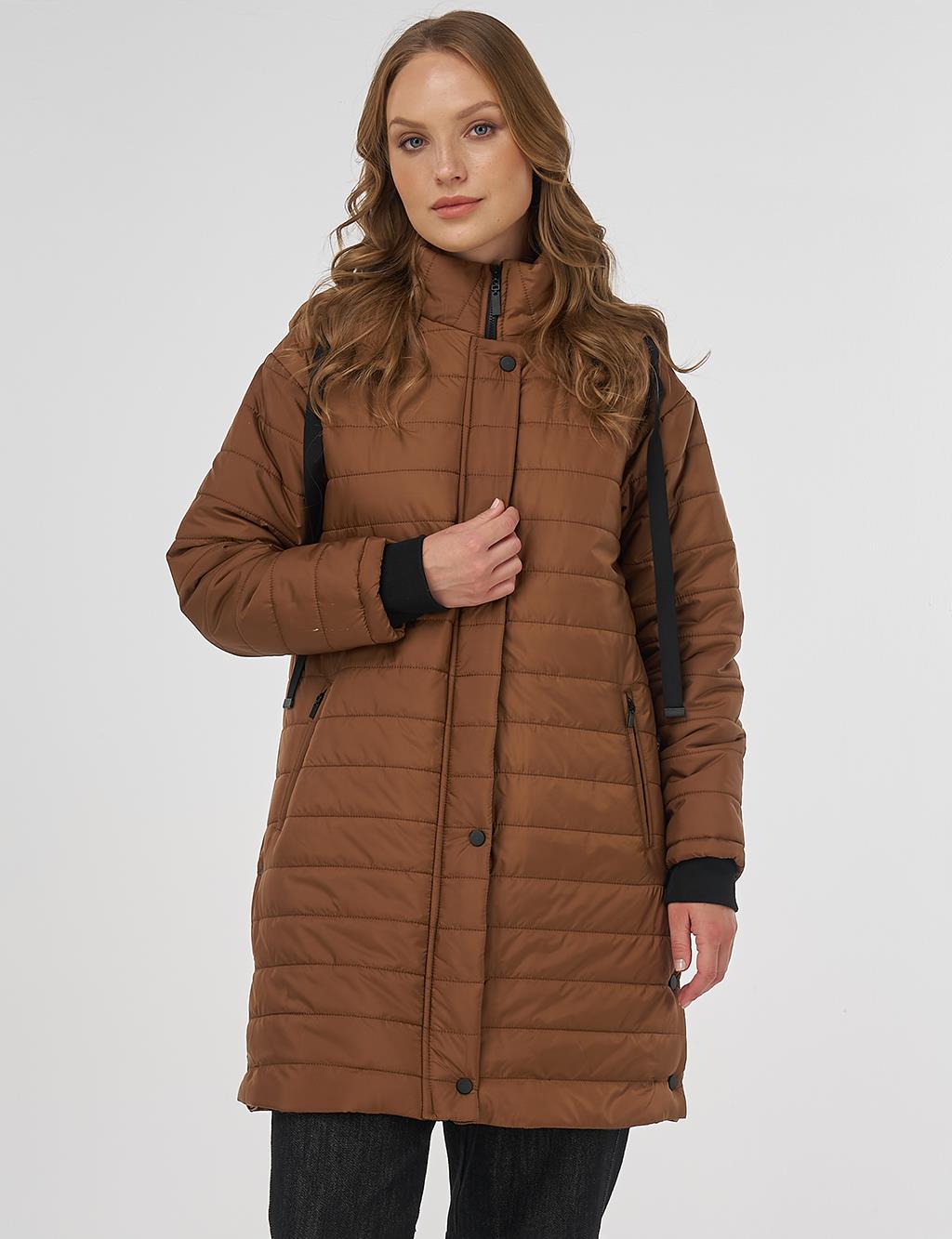 Dik Yaka Kapüşonlu Anorak Mont Camel 
