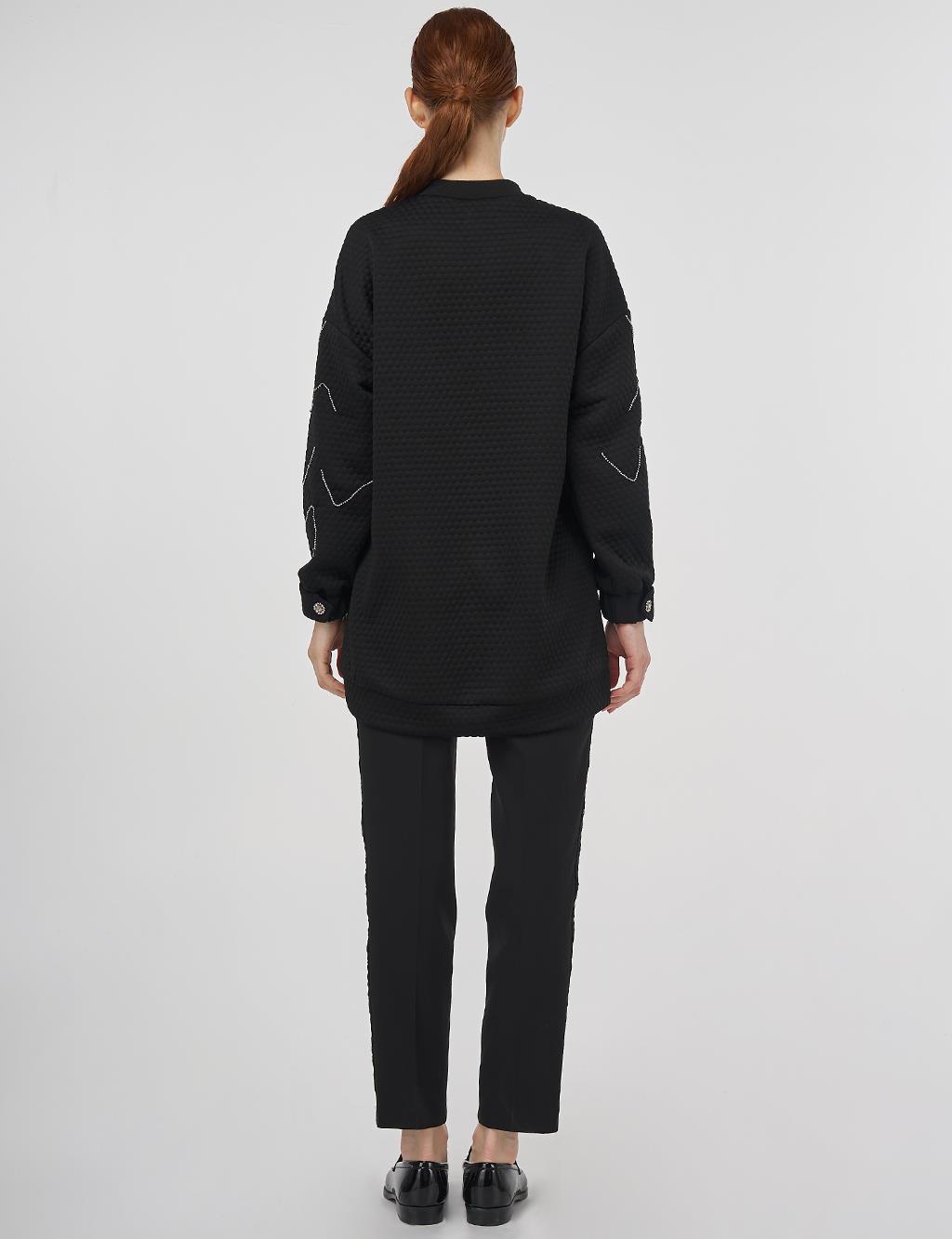 Stone-Embroidered Half-Zipper Closure Sweatshirt Black