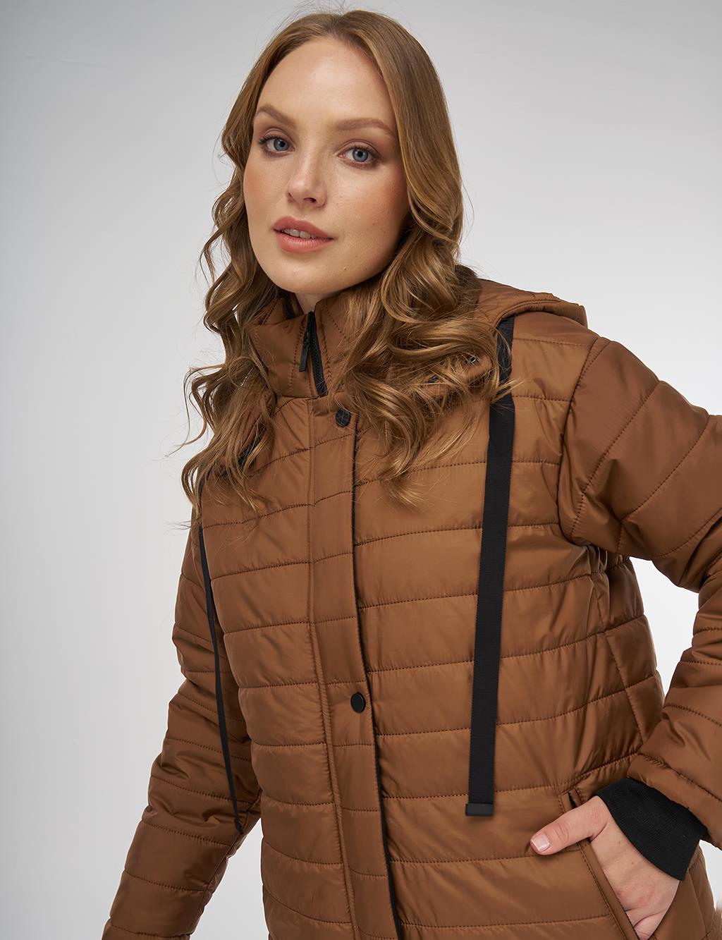 Dik Yaka Kapüşonlu Anorak Mont Camel 