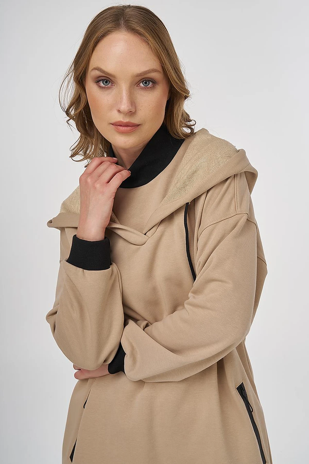 Hooded Three-Ply Sweatshirt Beige 