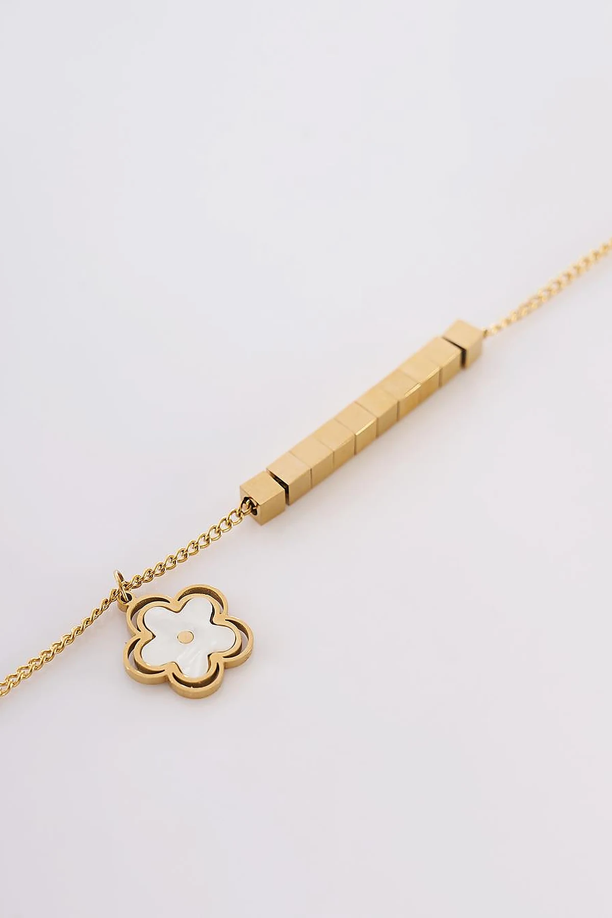 Minimal Charm Stainless Steel Bracelet – Gold