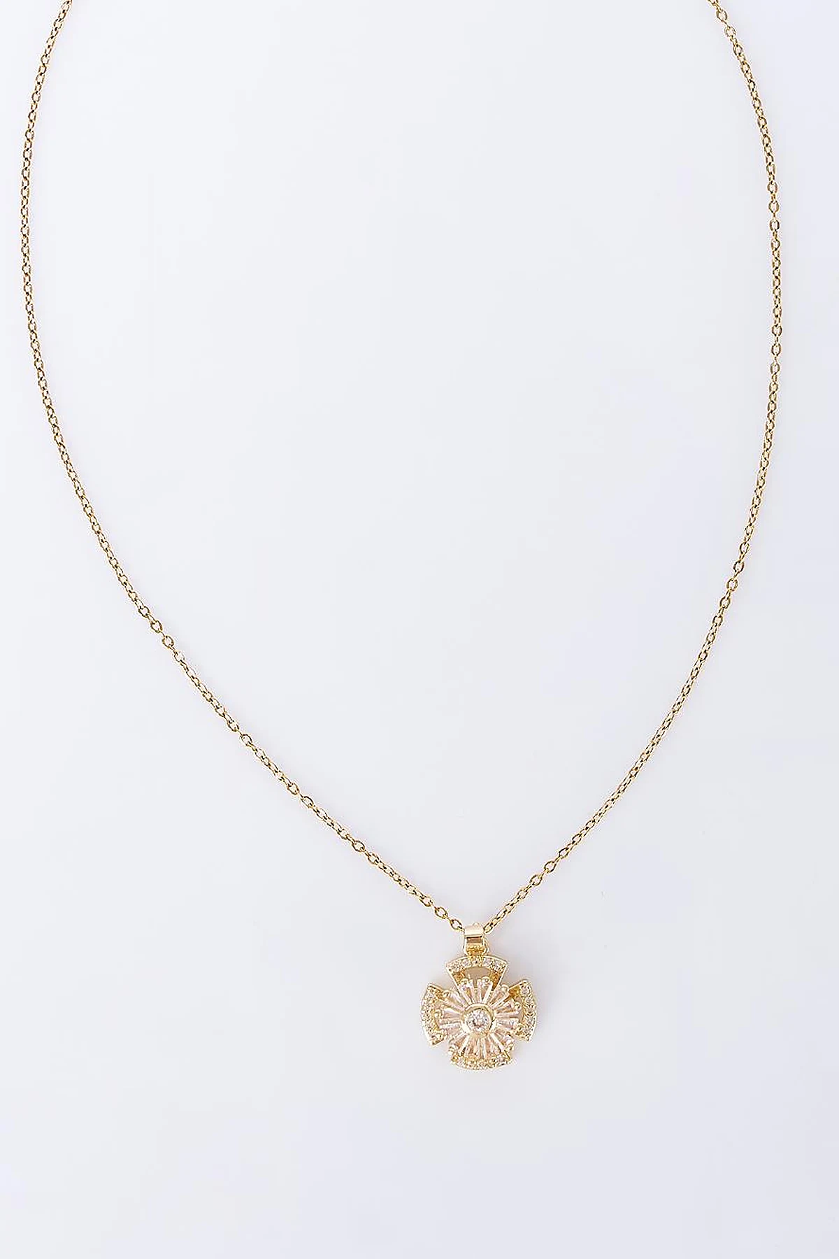 Flower Motif Necklace Gold 