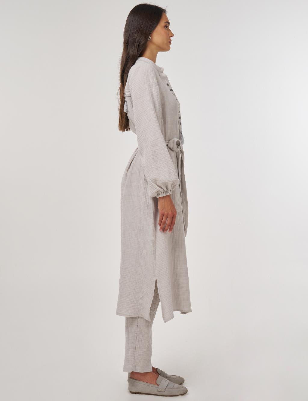 Püskül Detaylı Müslin İkili Takım Açık Gri