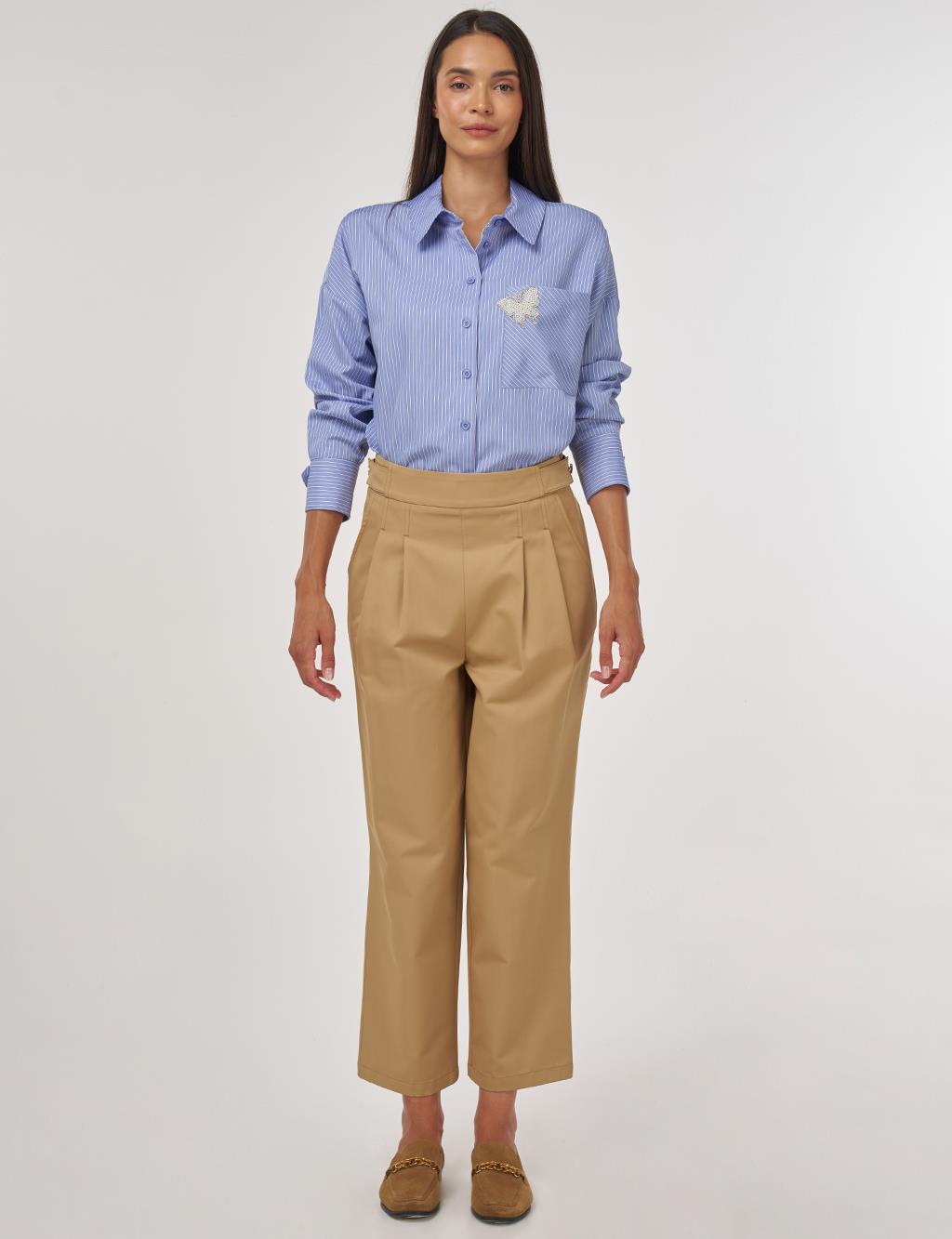 Pleated Carrot-Cut Pants Beige