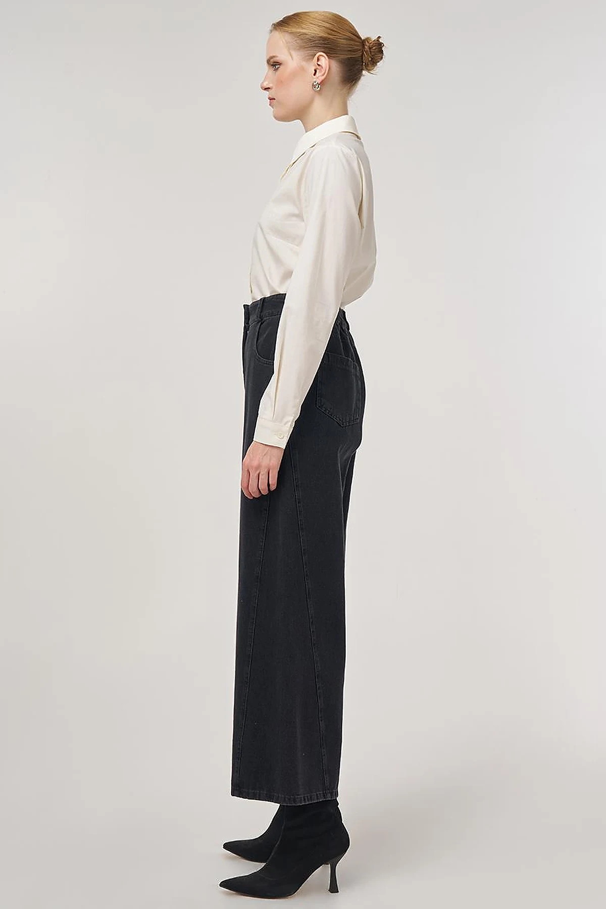 Pocket-Detail Marine Fit Denim Pants Smoke Gray