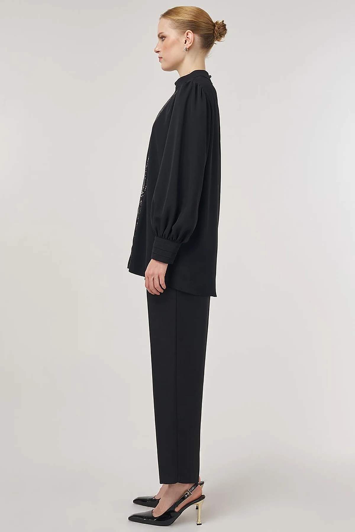 Sequin-Embroidered Elegant Blouse Black