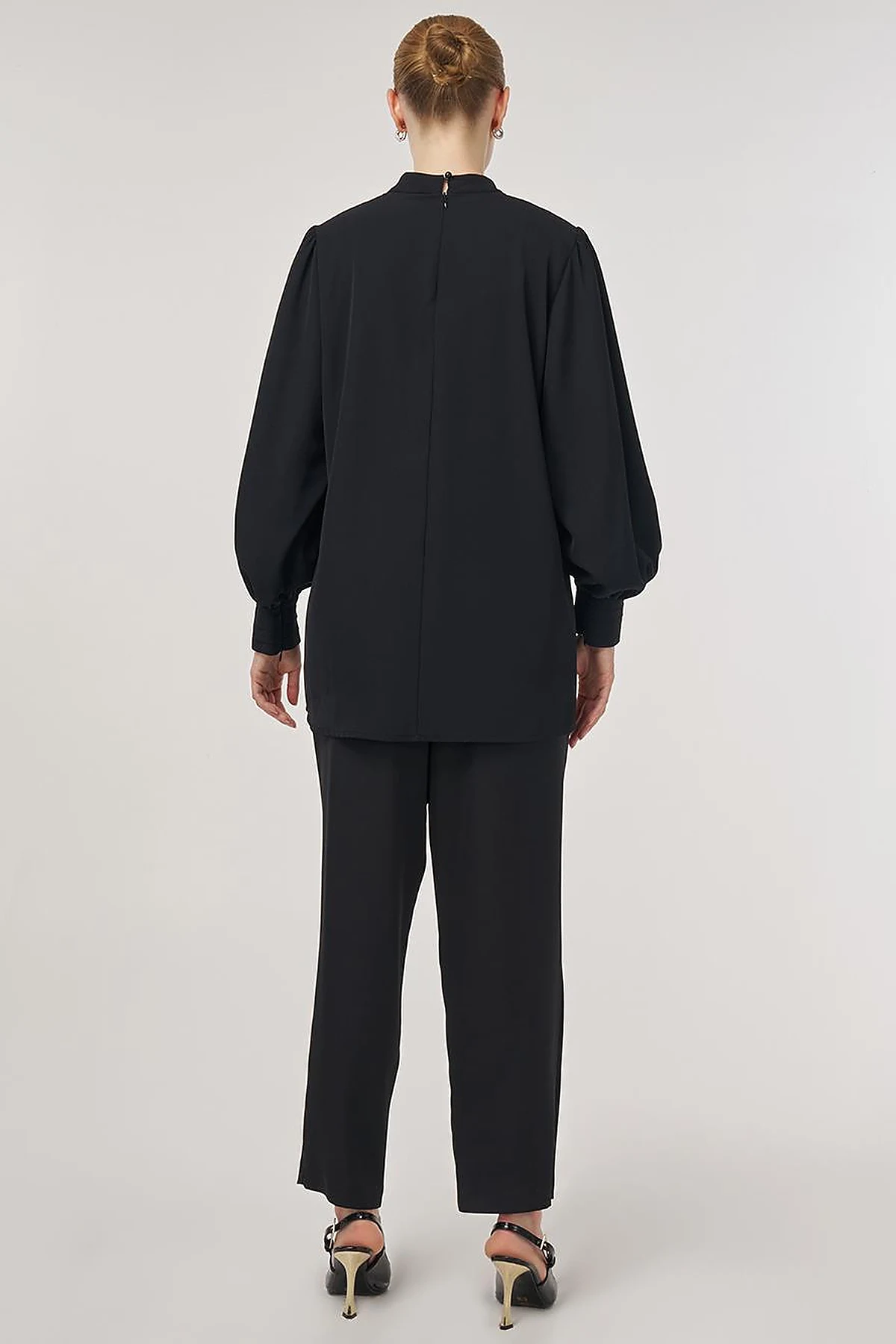 Sequin-Embroidered Elegant Blouse Black