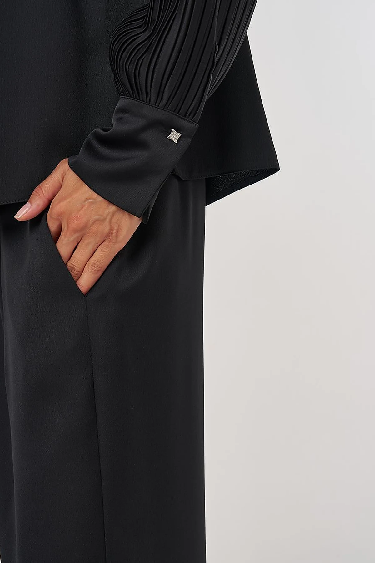 Pleated Elegant Tunic Black