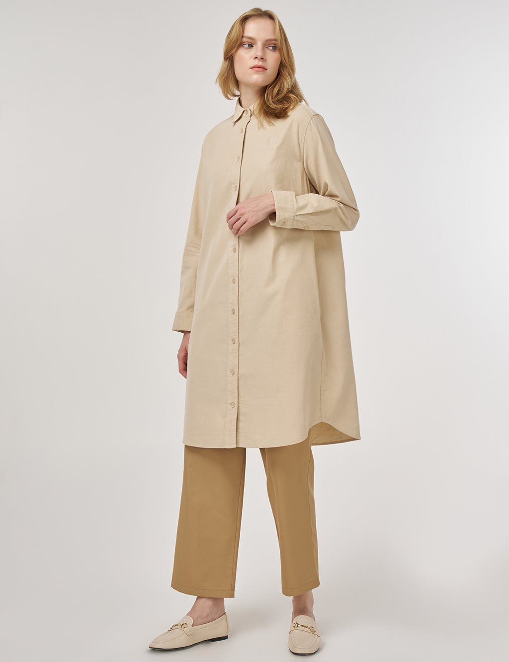 Relaxed-Fit Velvet Tunic Beige