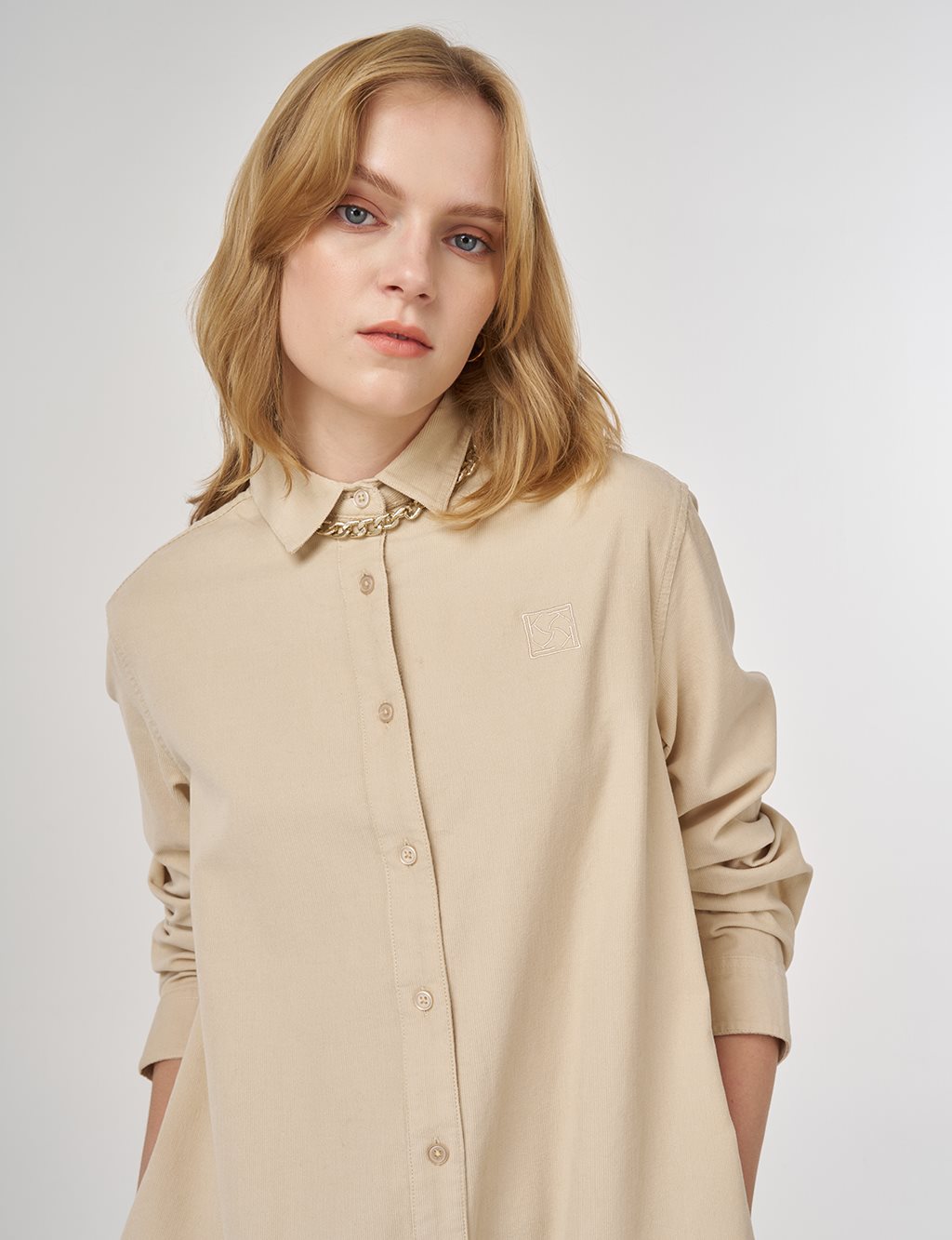 Relaxed-Fit Velvet Tunic Beige