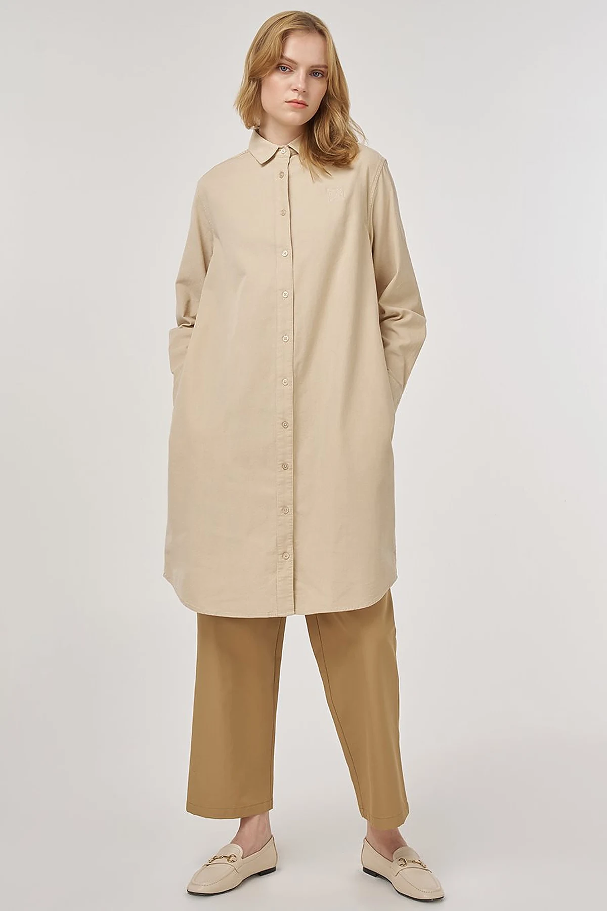 Relaxed-Fit Velvet Tunic Beige