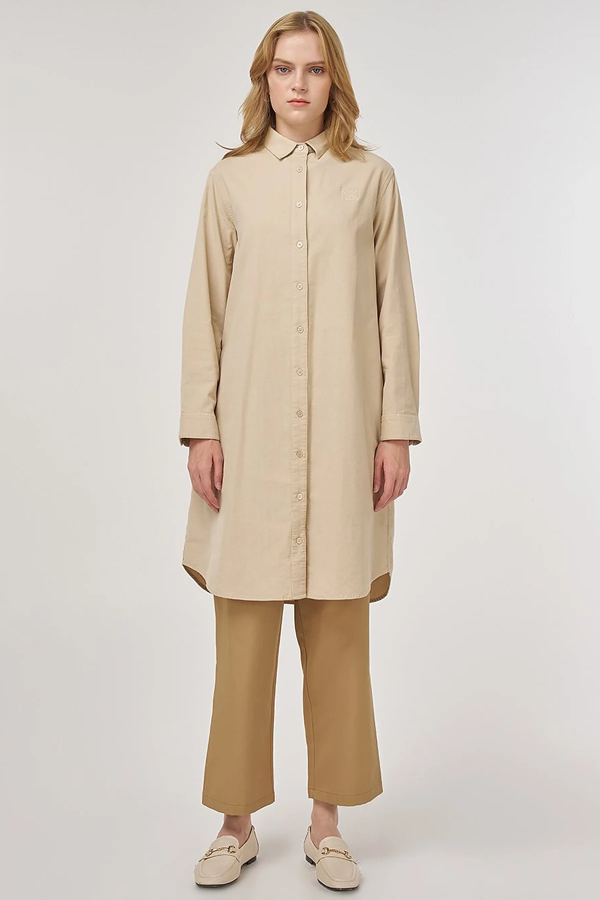 Relaxed-Fit Velvet Tunic Beige